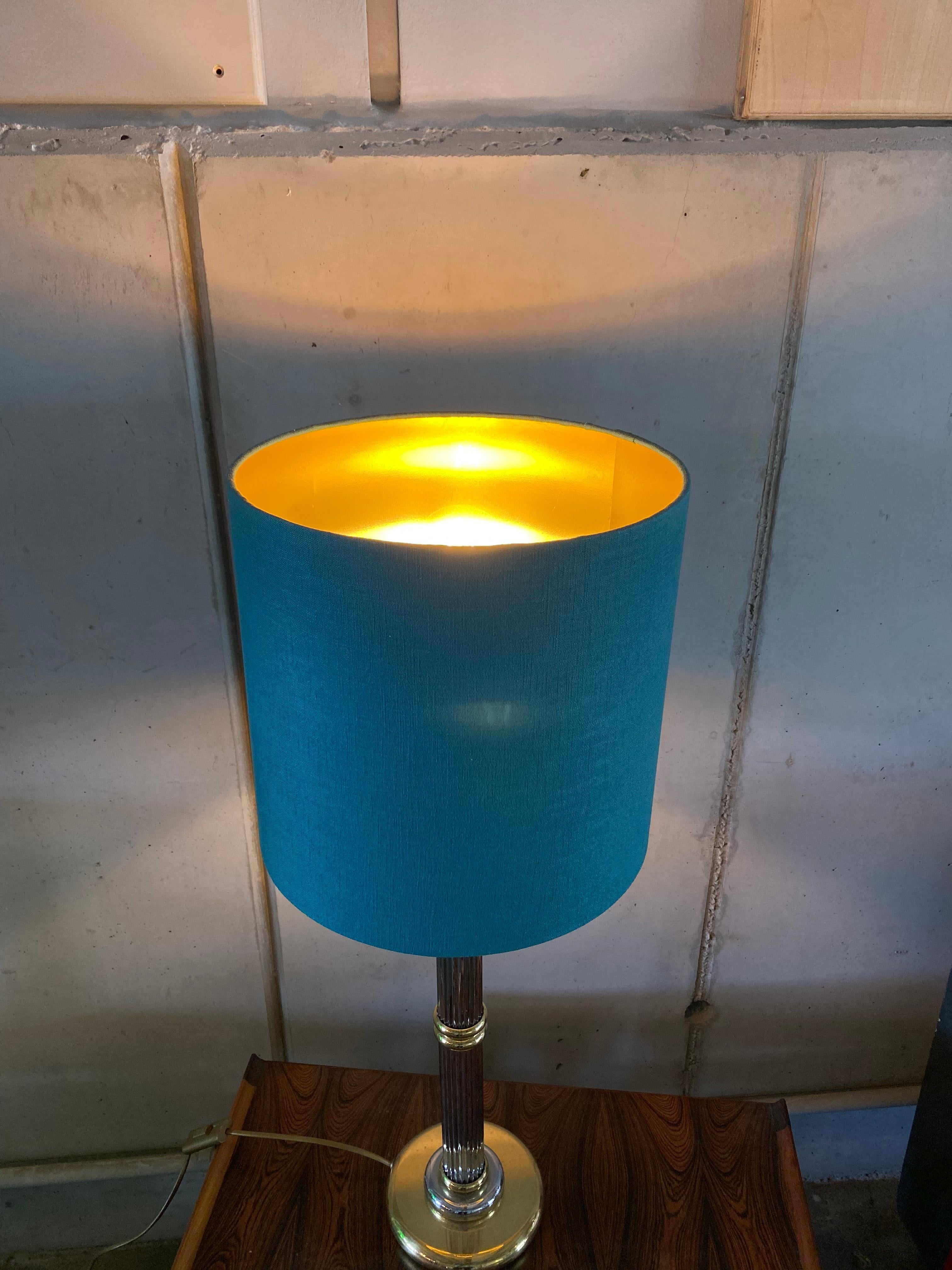 French Tall table lamp, bicolor style, Hollywood Regency style, turquoise lampshade For Sale