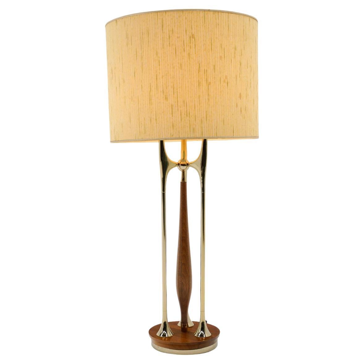 Lampada da tavolo alta in ottone e noce con paralume originale, forse Stiffel