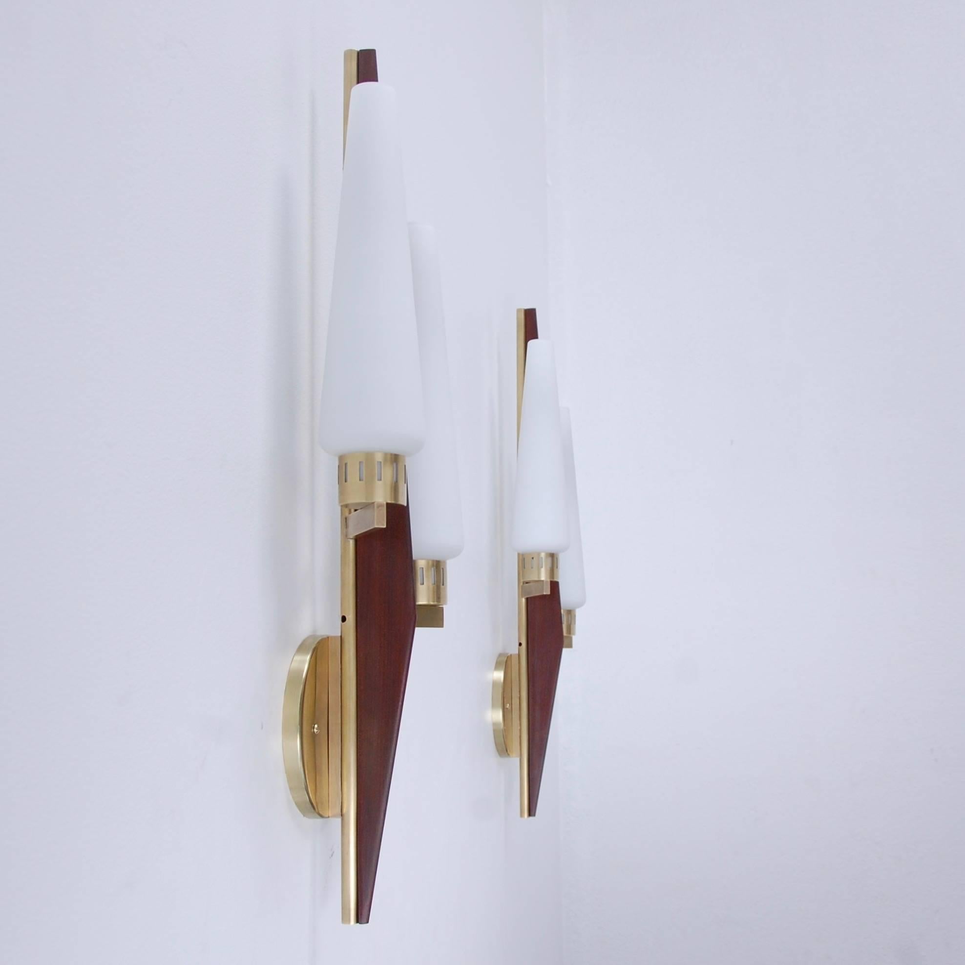 Tall Teak 1950s Sconces In Excellent Condition In Los Angeles, CA