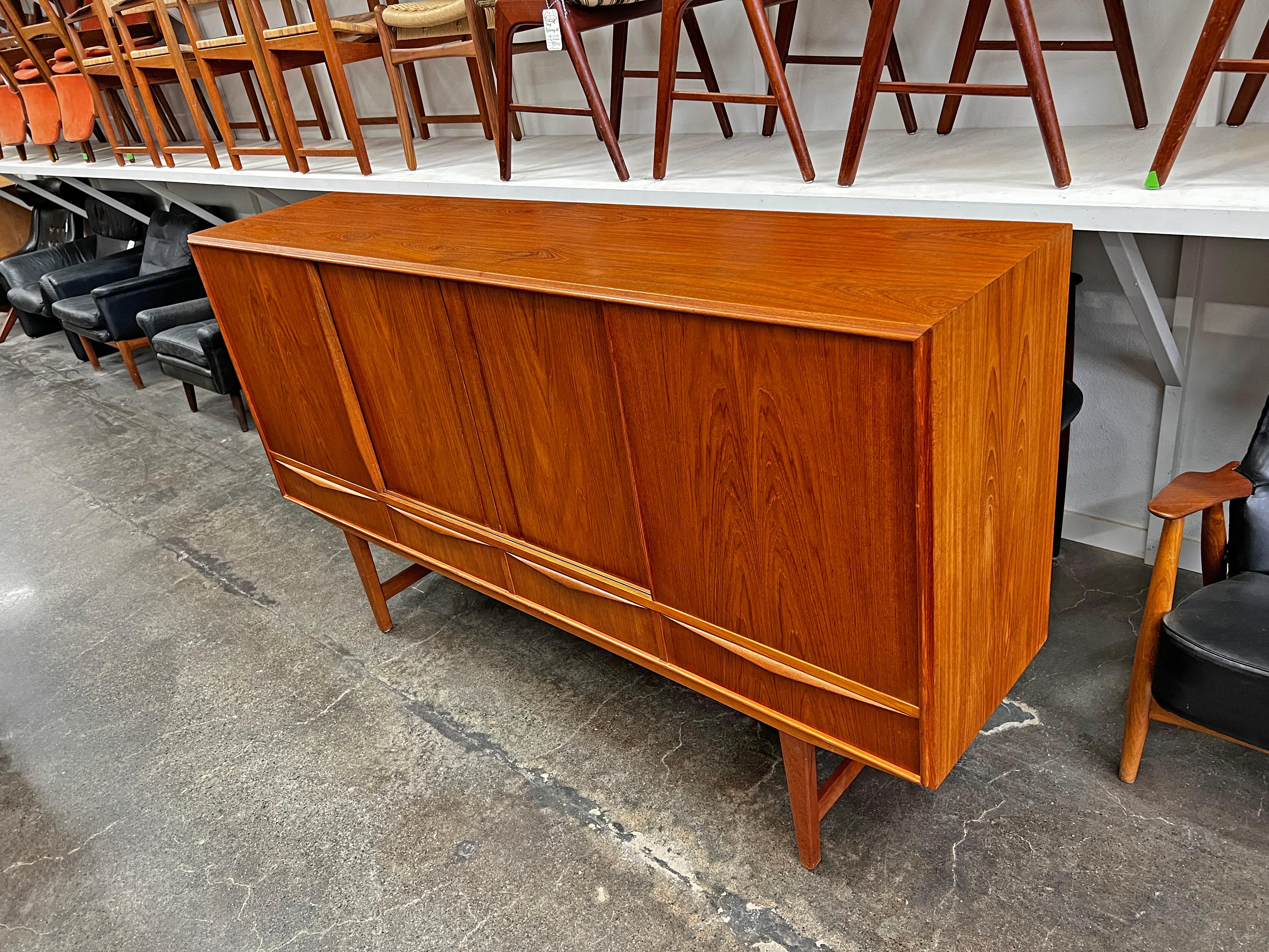 Tall Teak Danish Modern Credenza by E.W. Bach with Bar For Sale 4