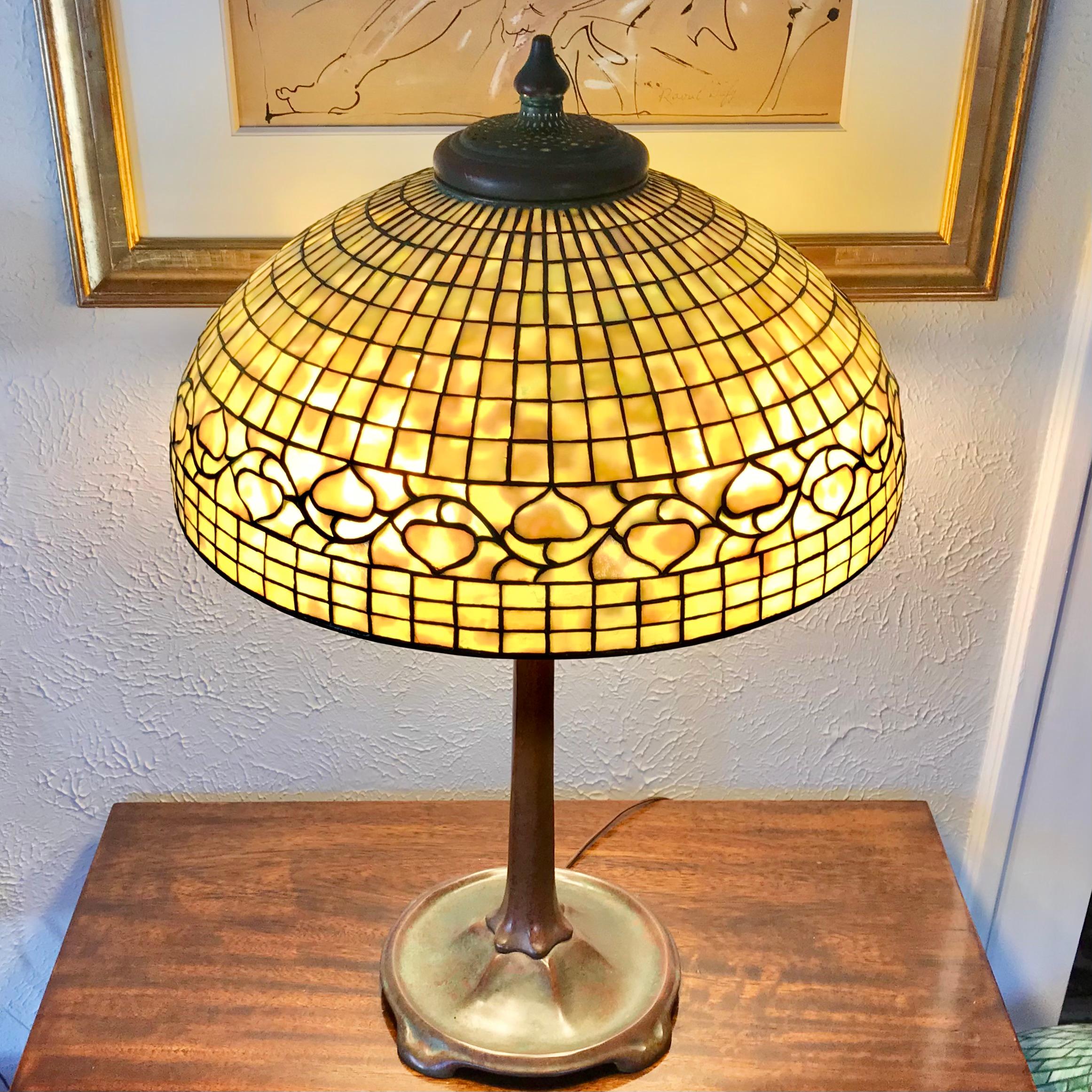 Art Nouveau Tall Tiffany Studios Geometric 20” Vine Border Table Lamp For Sale