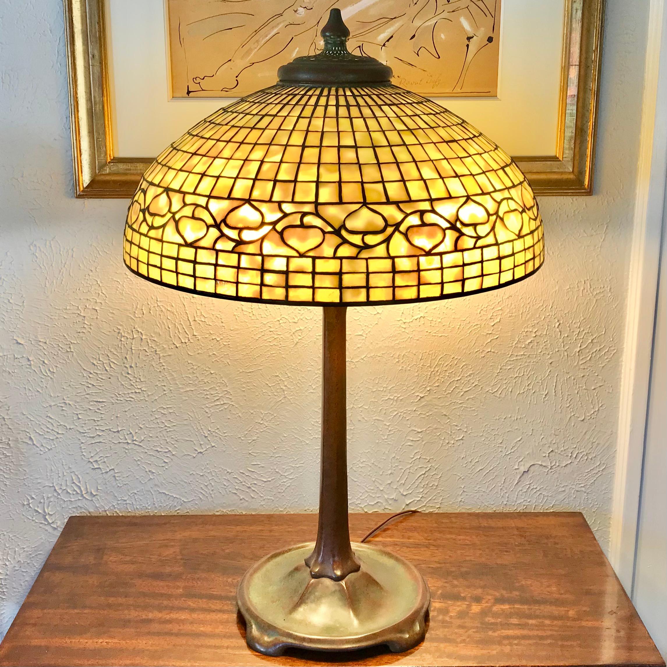 American Tall Tiffany Studios Geometric 20” Vine Border Table Lamp For Sale