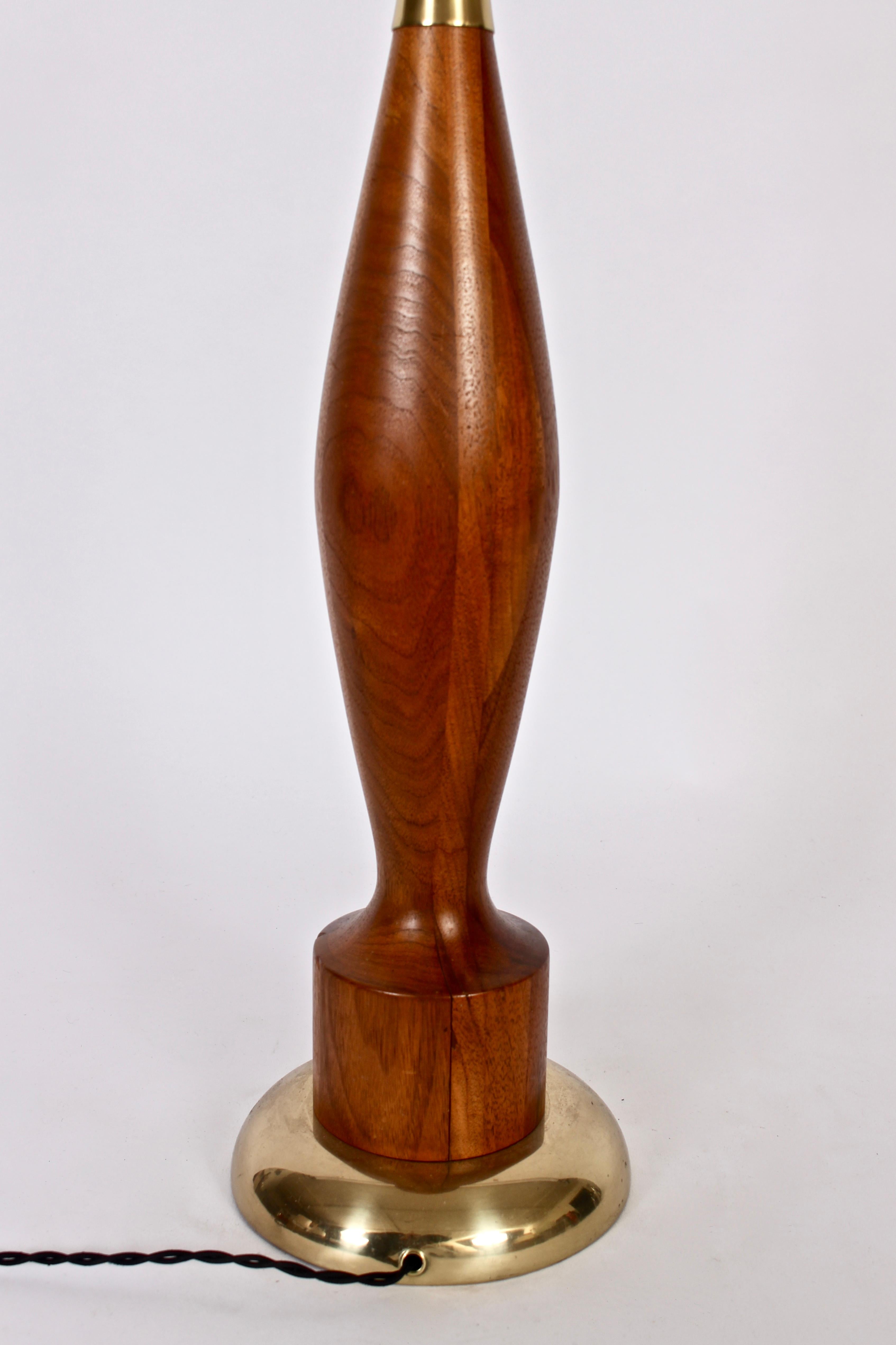 American Tall Tony Paul for Westwood Industries Style Turned Walnut & Brass Table Lamp For Sale