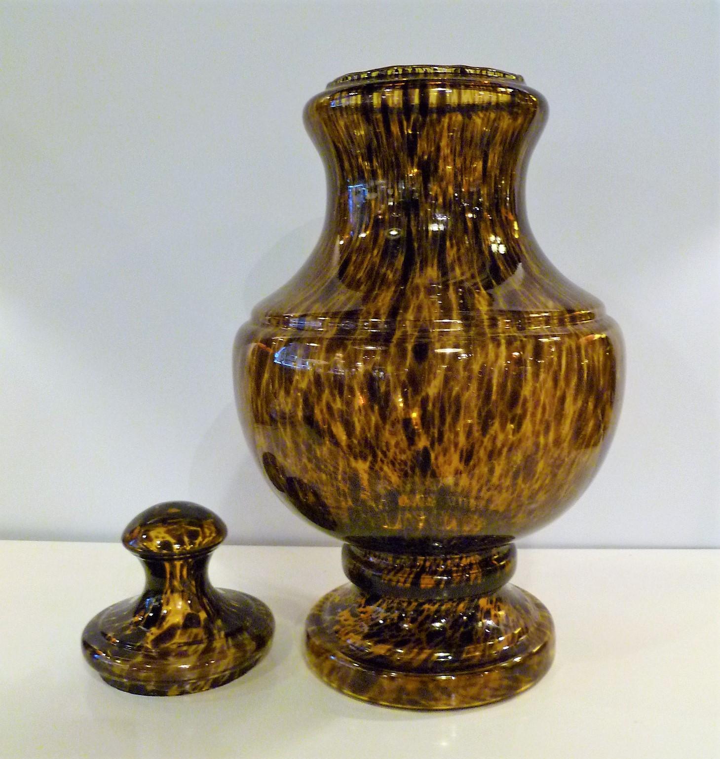 Tall Tortoise Shell Pattern Italian Modern Monumental Glass Urn with Top, 1960 In Good Condition For Sale In Miami, FL