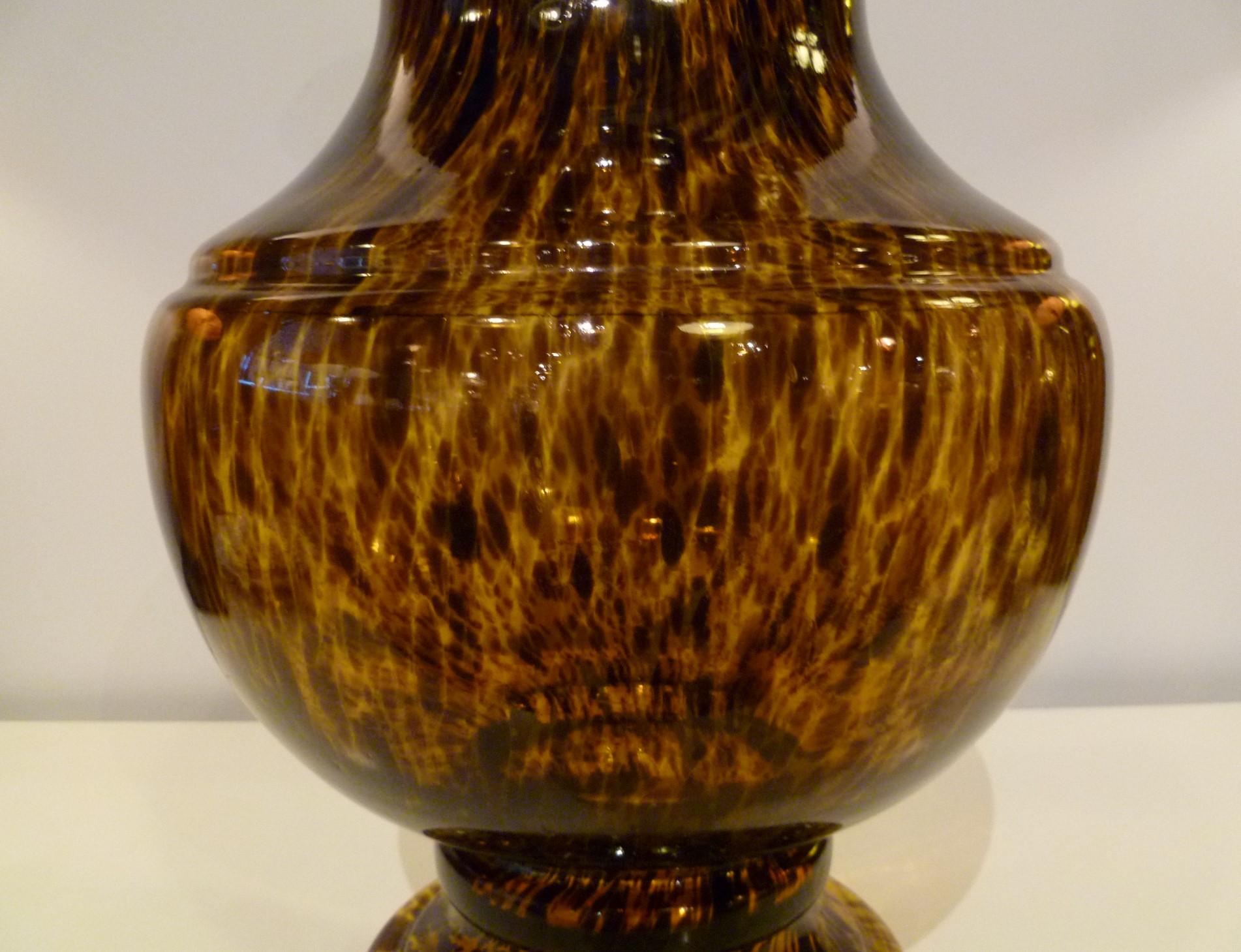 Tall Tortoise Shell Pattern Italian Modern Monumental Glass Urn with Top, 1960 For Sale 2