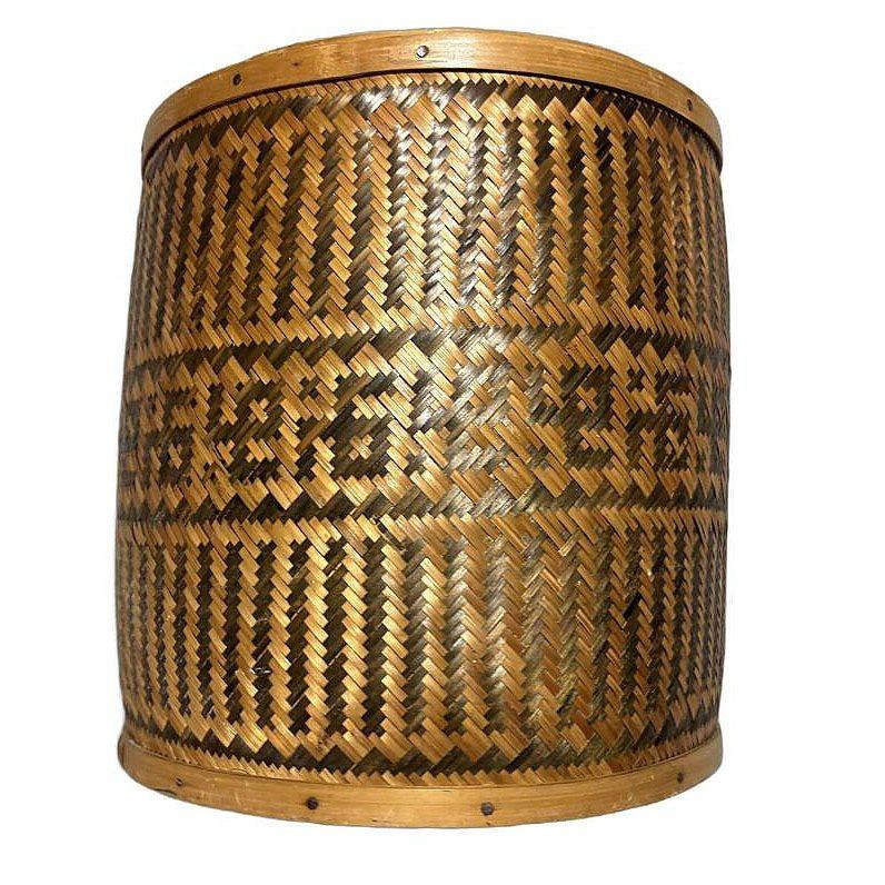 Tall Traditional Thai Hand Woven Wicker Rice Storage Basket w/ Lid In Excellent Condition In Van Nuys, CA