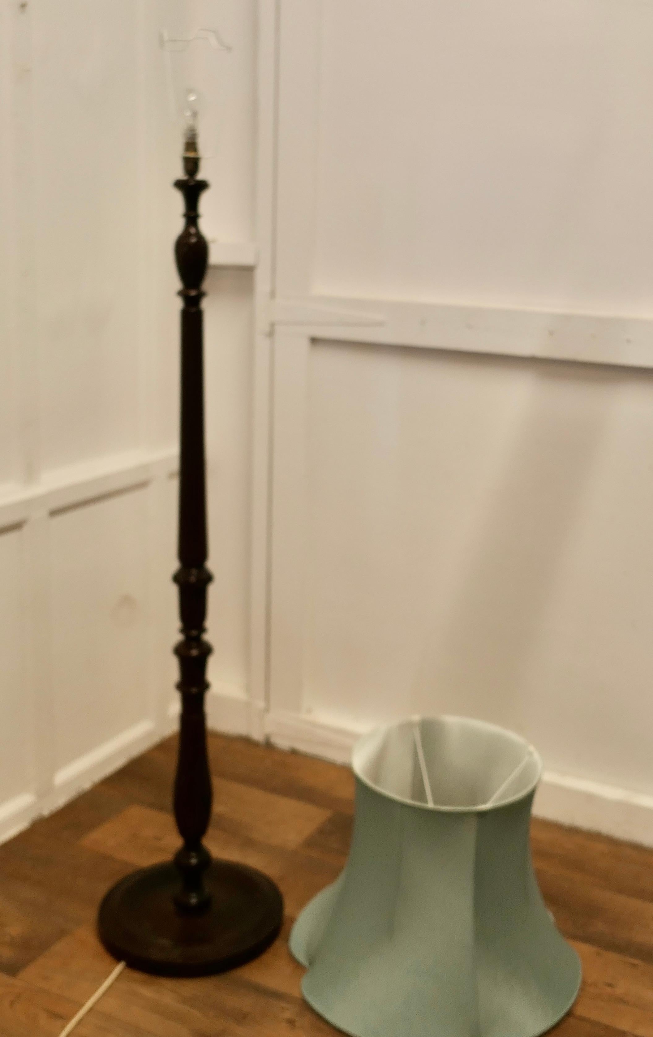 Walnut Tall Turned Floor Lamp, Standard Lamp     This is a very attractive piece  For Sale