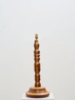 Lampe haute en bois tourné