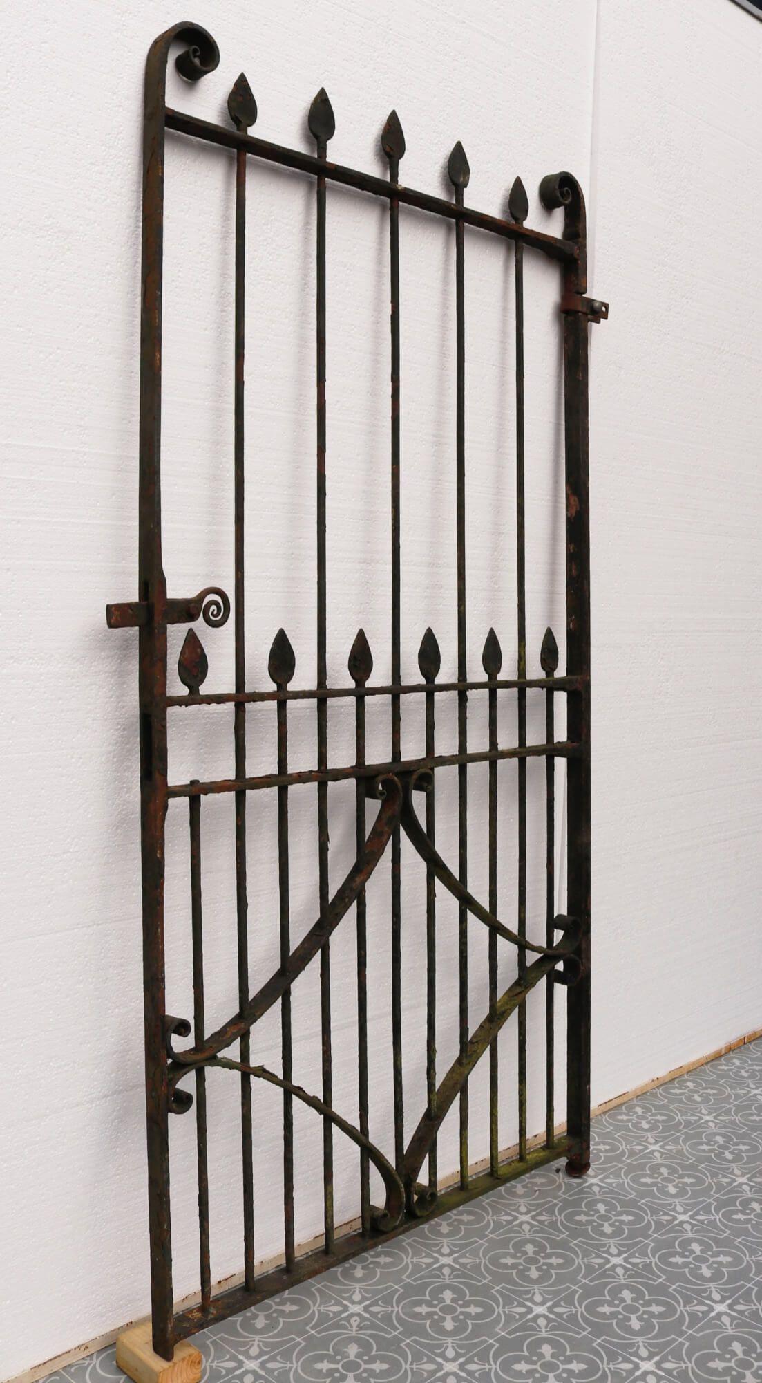 Tall Victorian Wrought Iron Side Gate In Fair Condition In Wormelow, Herefordshire