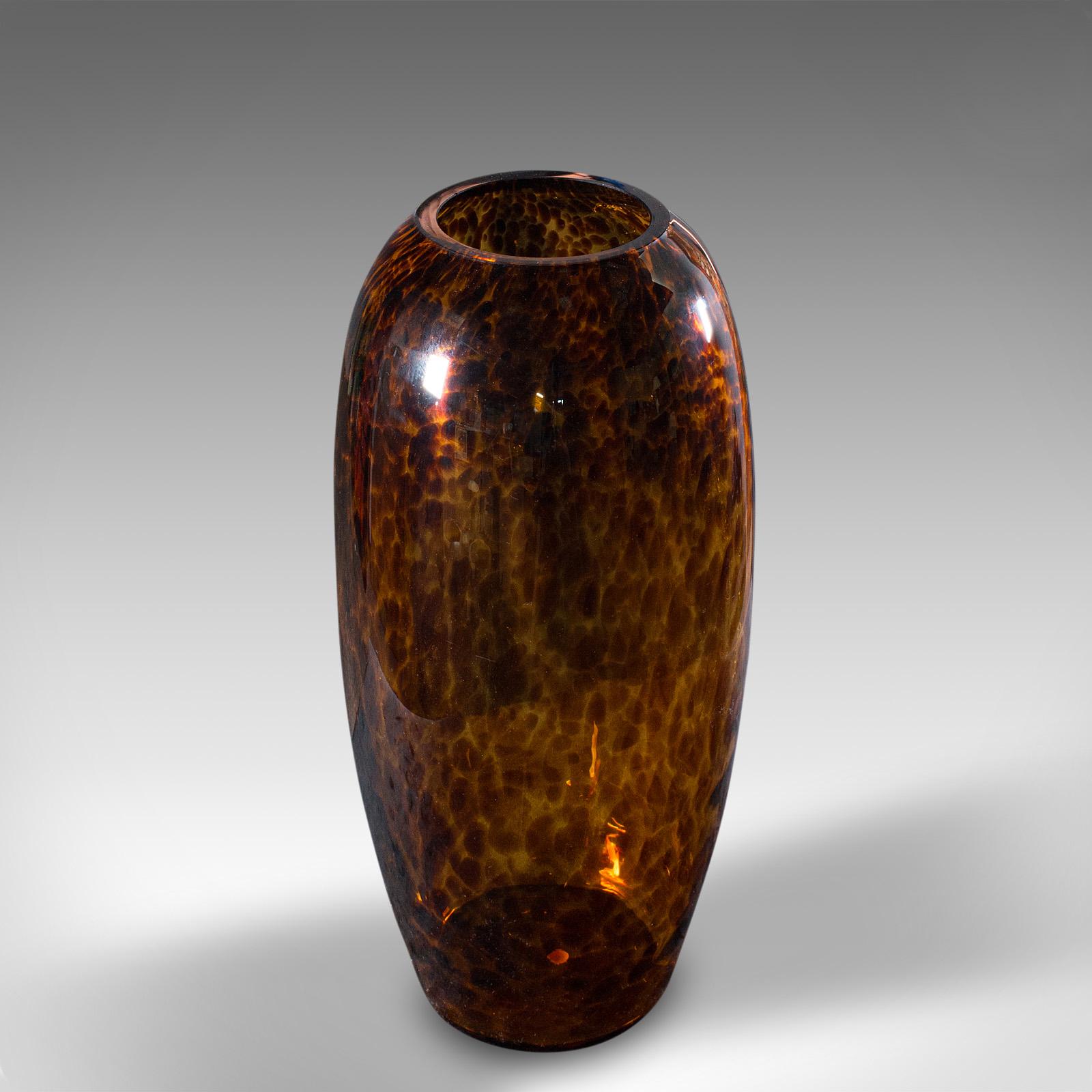 20ième siècle Grand vase ambré italien, verre d'art, manches à fleurs, décoratif, vers 1970 en vente