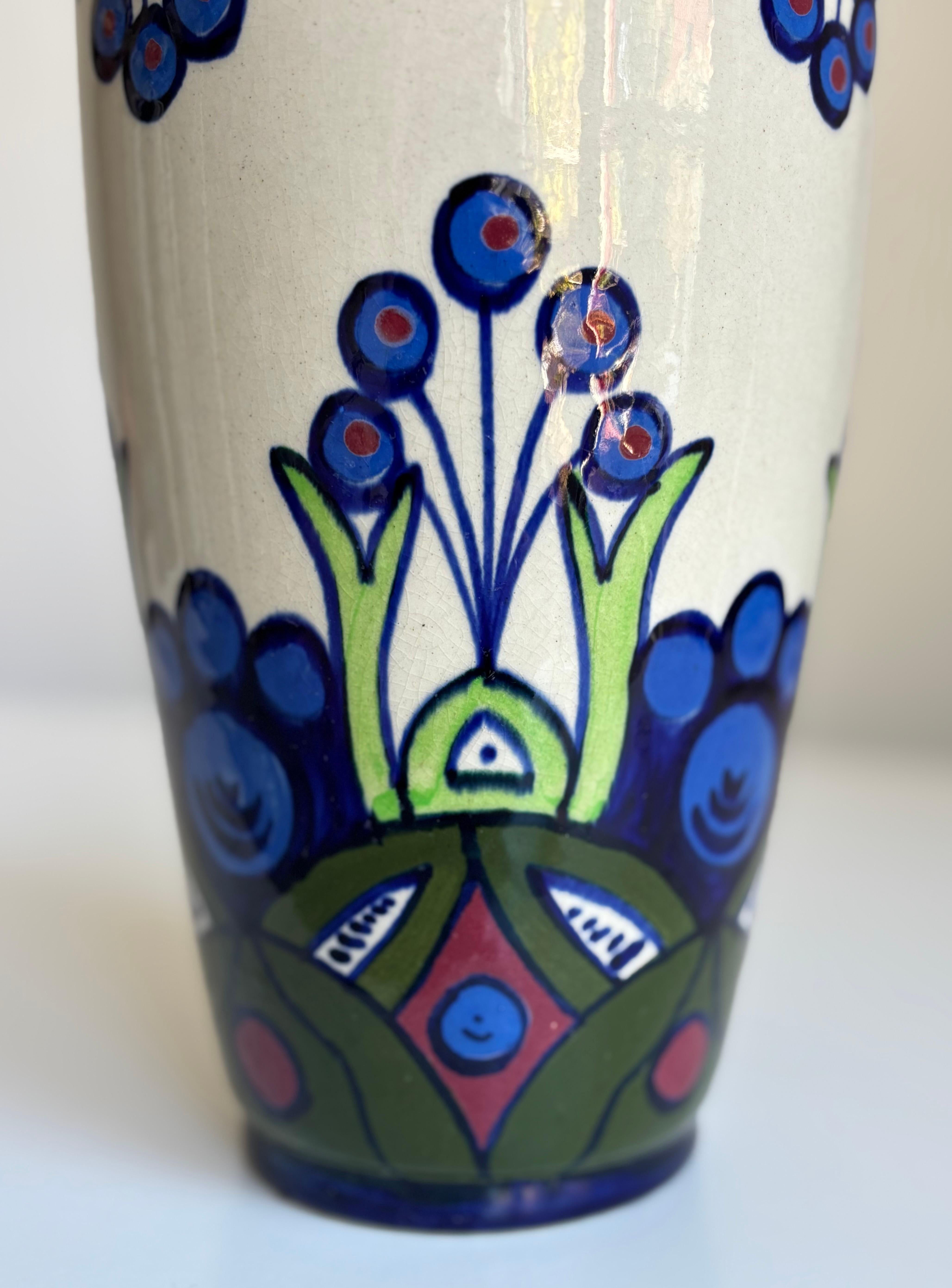 Art Déco Vaso alto belga smaltato multicolore d'epoca, anni '50 circa in vendita