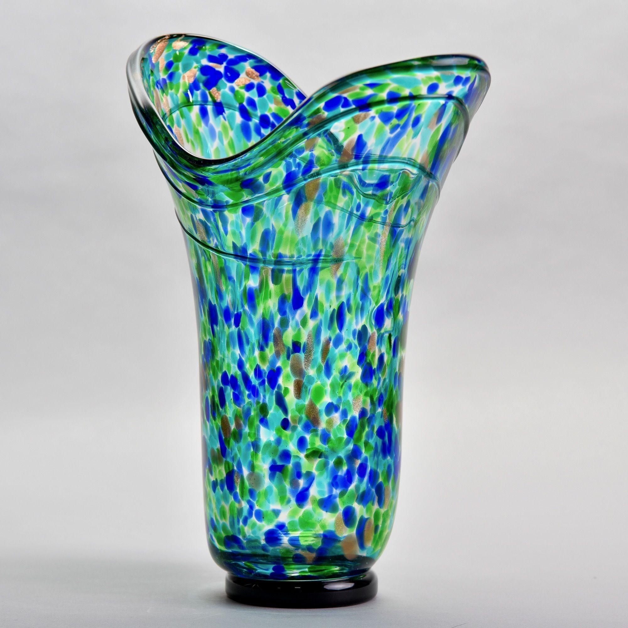 Tall Vintage Blue Green Gold Splatter Art Glass Vase In Good Condition For Sale In Troy, MI