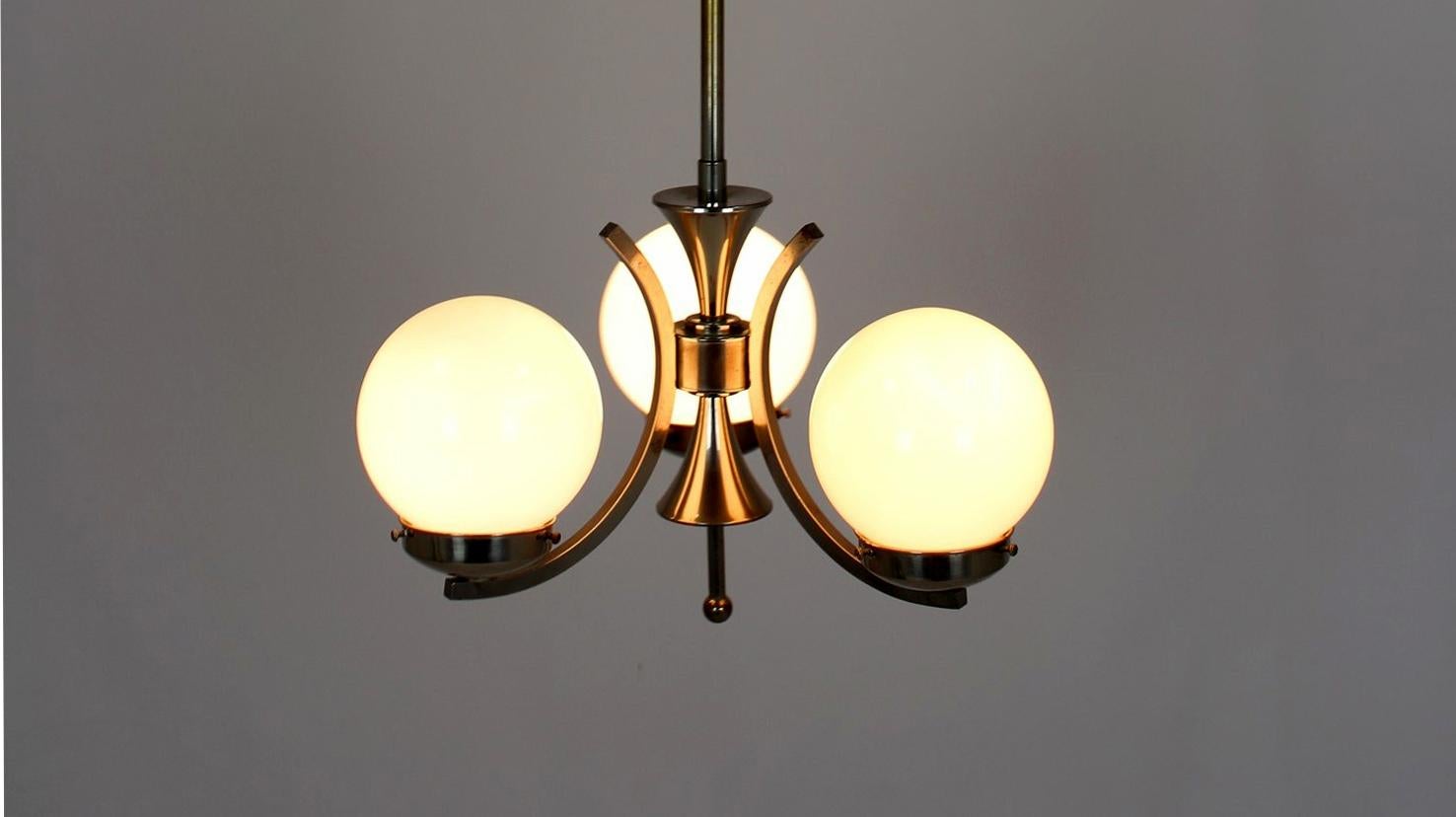 Tall Vintage Czech Bauhaus Pendant Lamp with Opaline Glass Globes, 1940s In Good Condition For Sale In Żory, PL