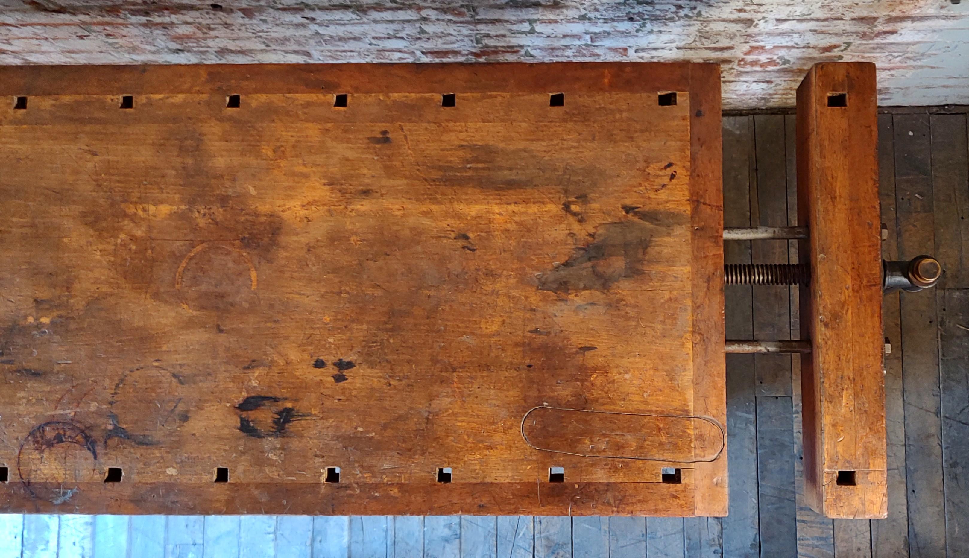 Grand étau double Vintage Établi de menuisier en vente 3