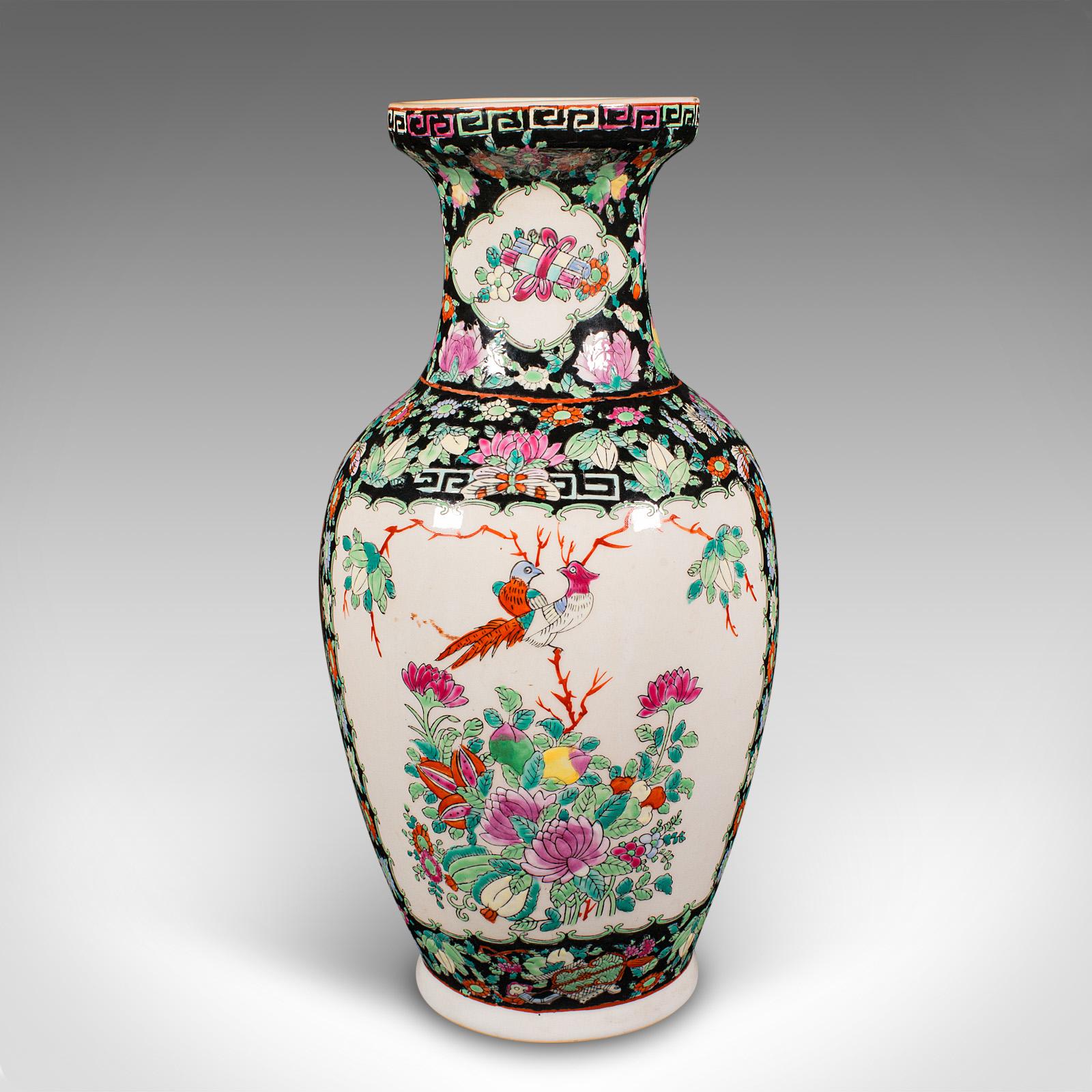 Chinois Grand vase à fleurs chinois, céramique, urne d'exposition, Art déco, milieu du siècle dernier en vente