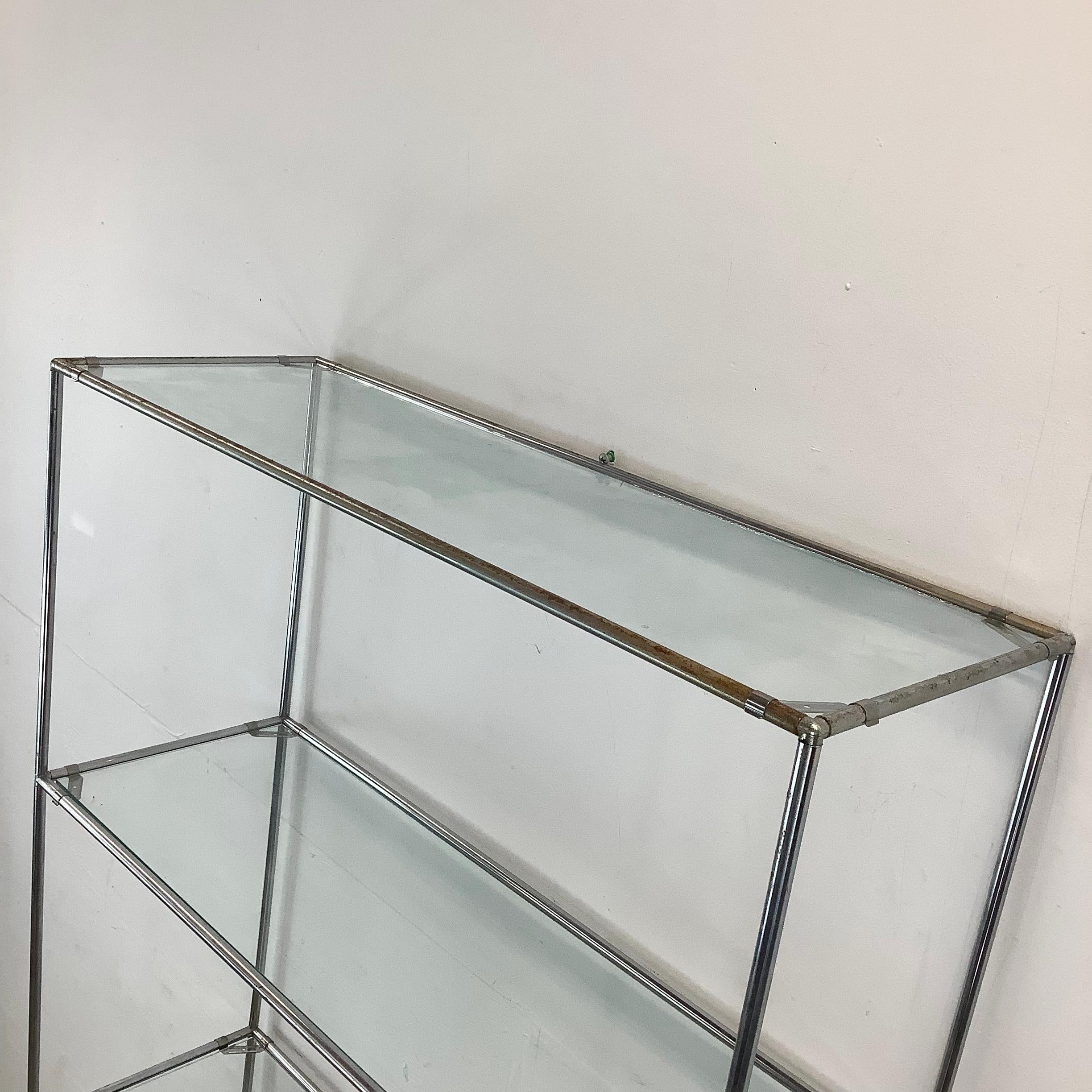 Tall Vintage Modern Etagere in vendita 3