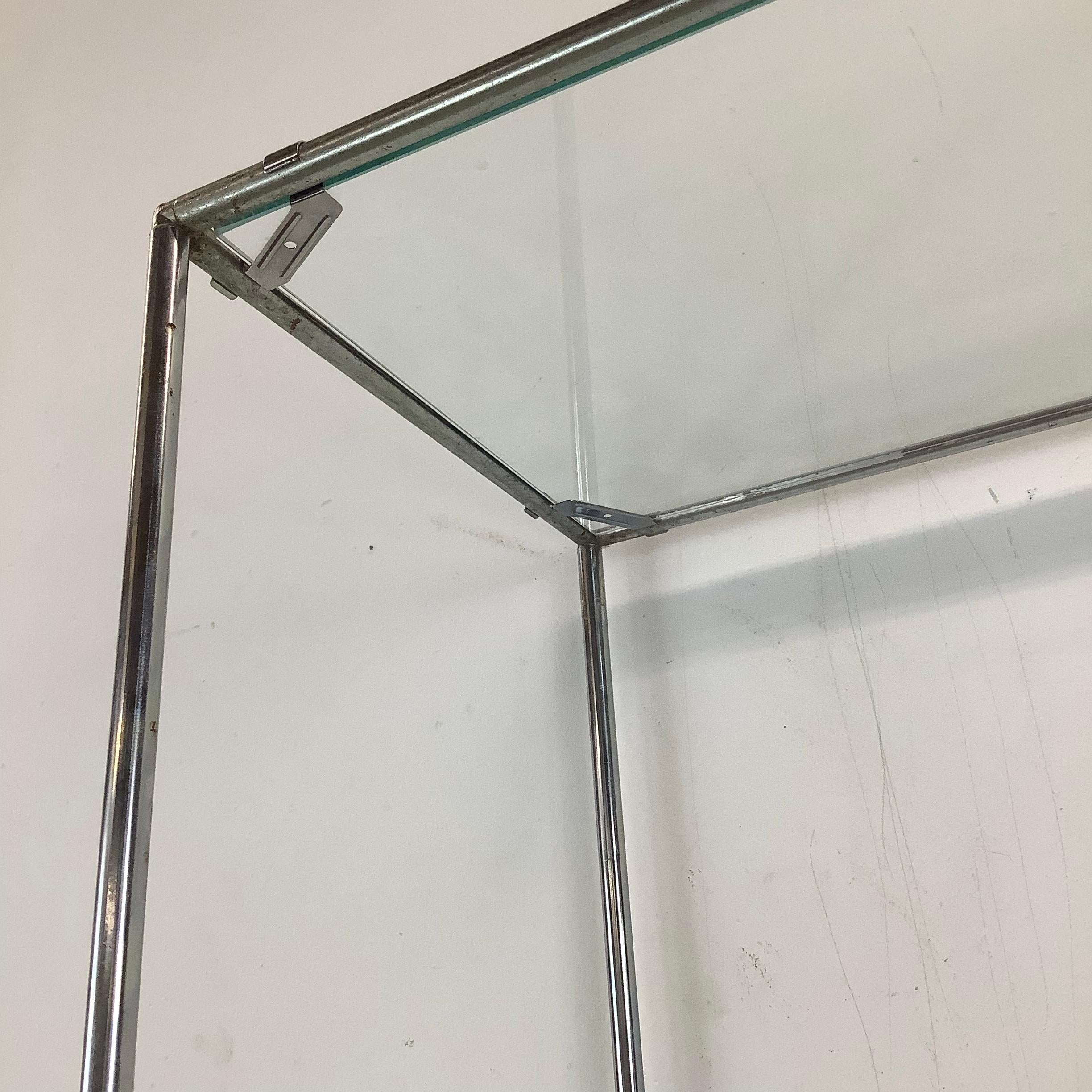 Tall Vintage Modern Etagere in vendita 7