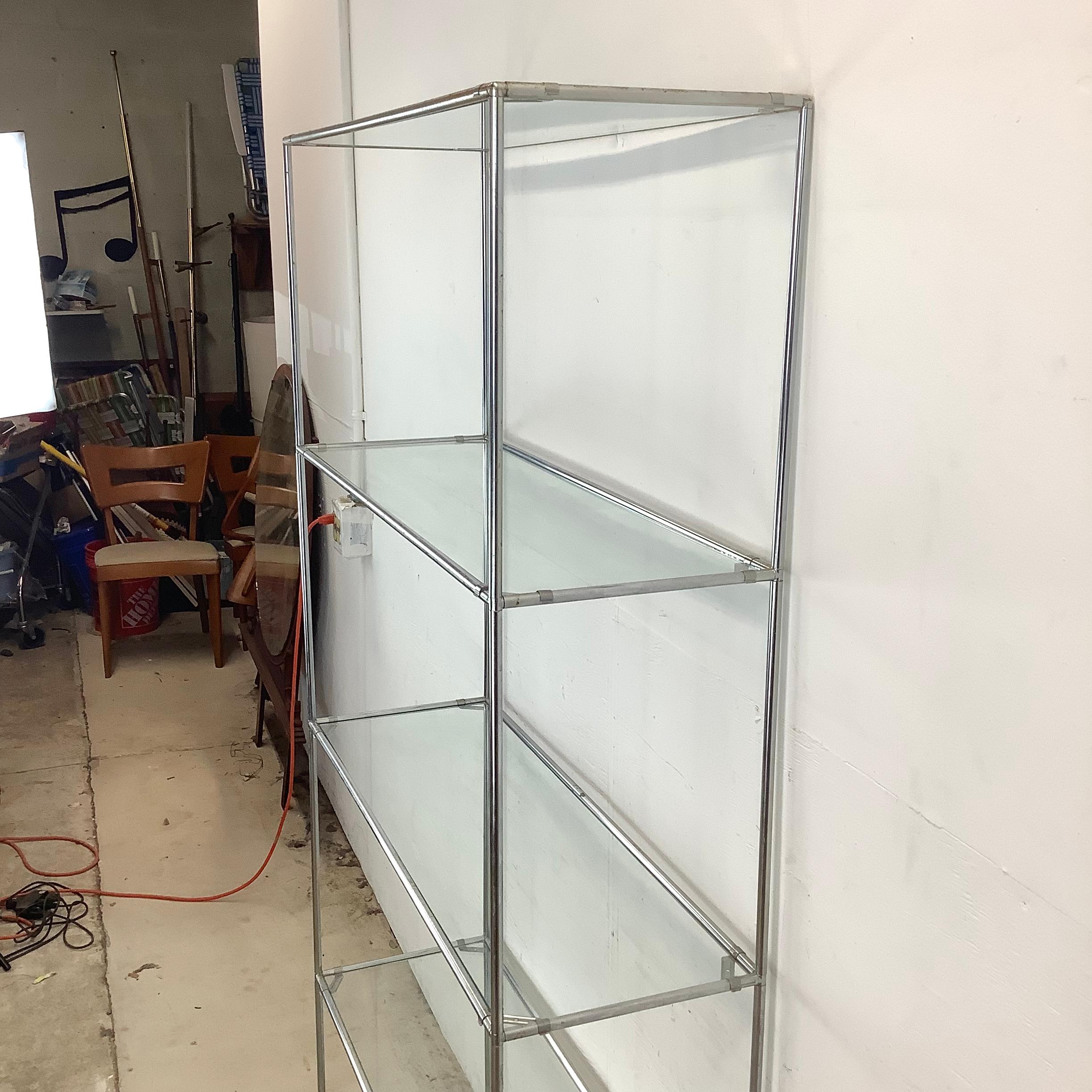 Altro Tall Vintage Modern Etagere in vendita