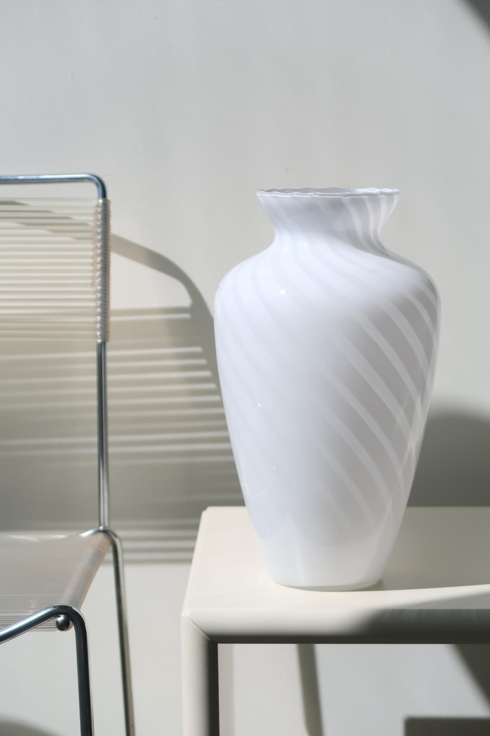 Tall Vintage Murano Italian 1970s White Swirl Glass Vase Mouth Blown In Good Condition For Sale In Copenhagen, DK