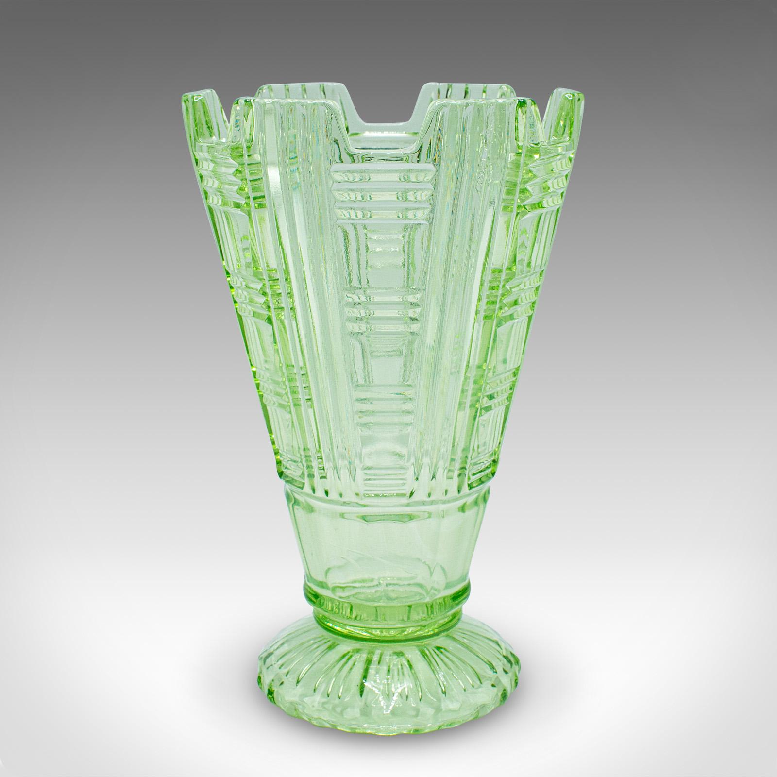Tall Vintage Sharing Sundae Cup, English, Art Glass, Dessert Server, Circa 1930 In Good Condition For Sale In Hele, Devon, GB