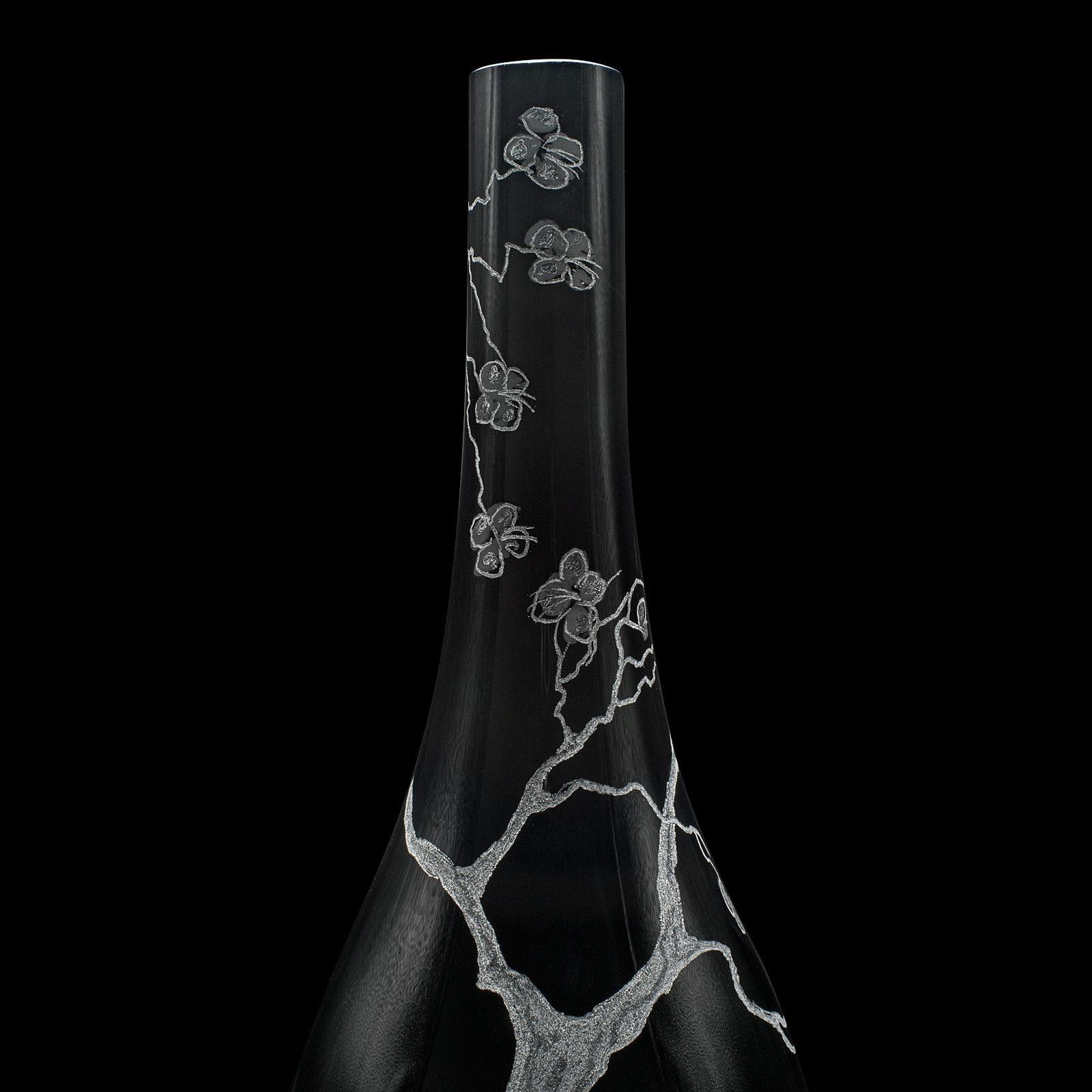 Jarrón Tallo Vintage Alto, Oriental, Vidrio Artístico, Manga Floral, Japonés, Decorativo siglo XX en venta
