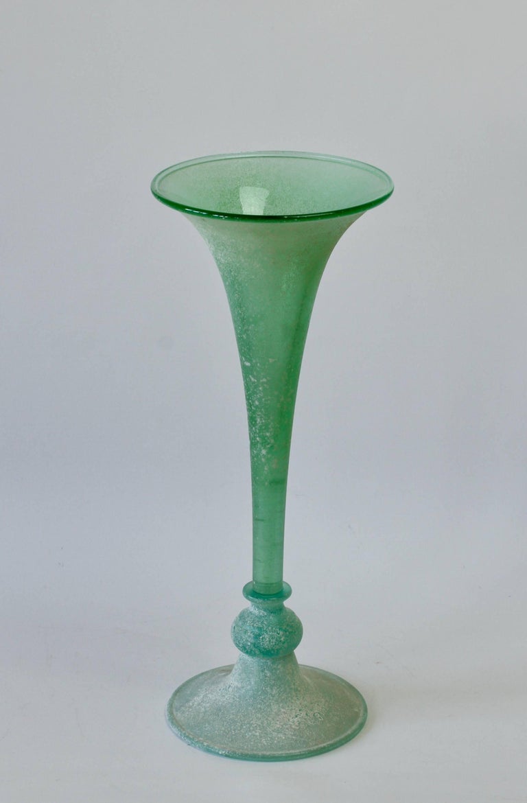Tall Green 'A Scavo' Murano Glass Fluted Vase Attributed to Seguso Vetri d'Arte For Sale at 1stDibs