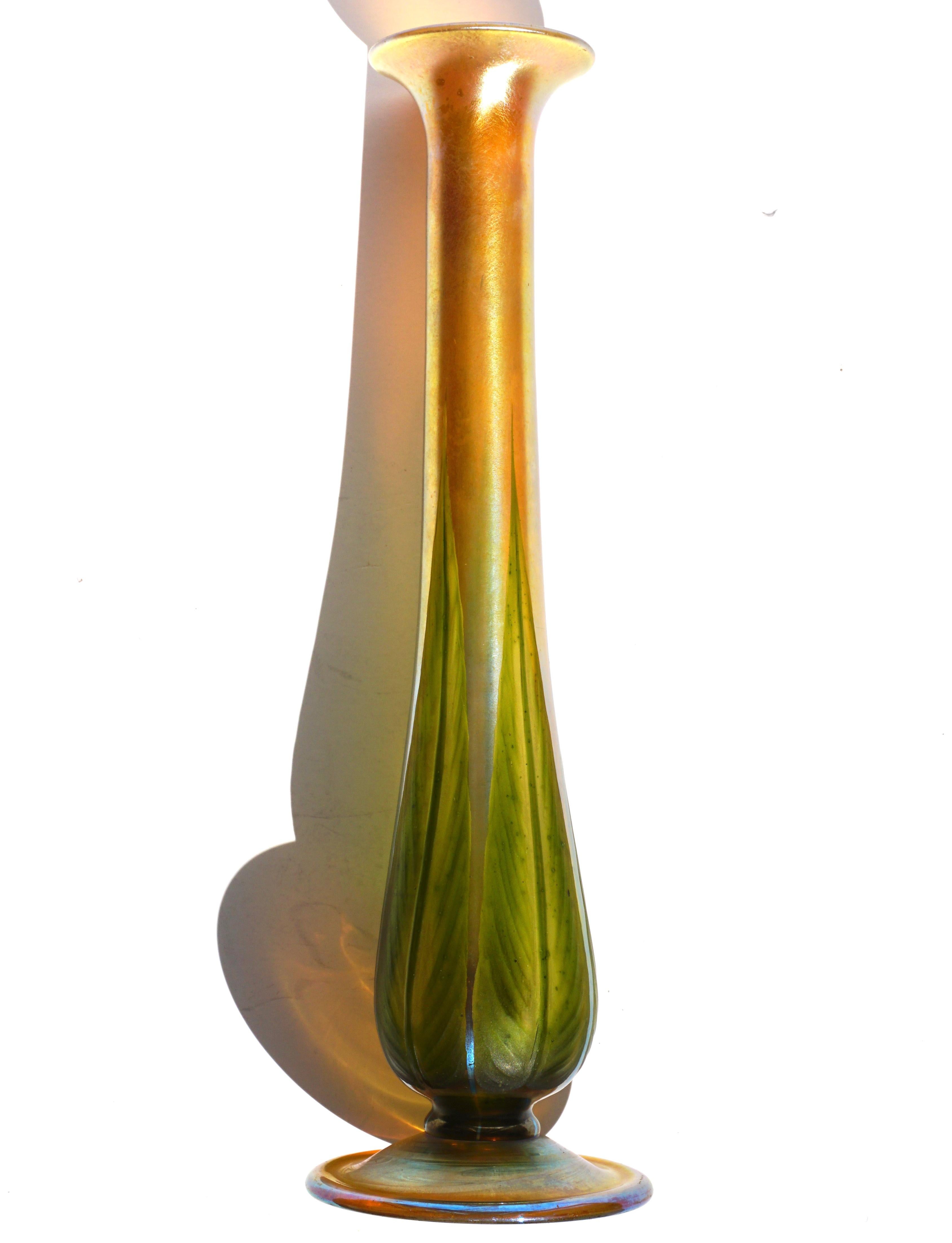 American Tall Wheel Carved Decorated Tiffany Studios Gold and Green Favrile Vase For Sale