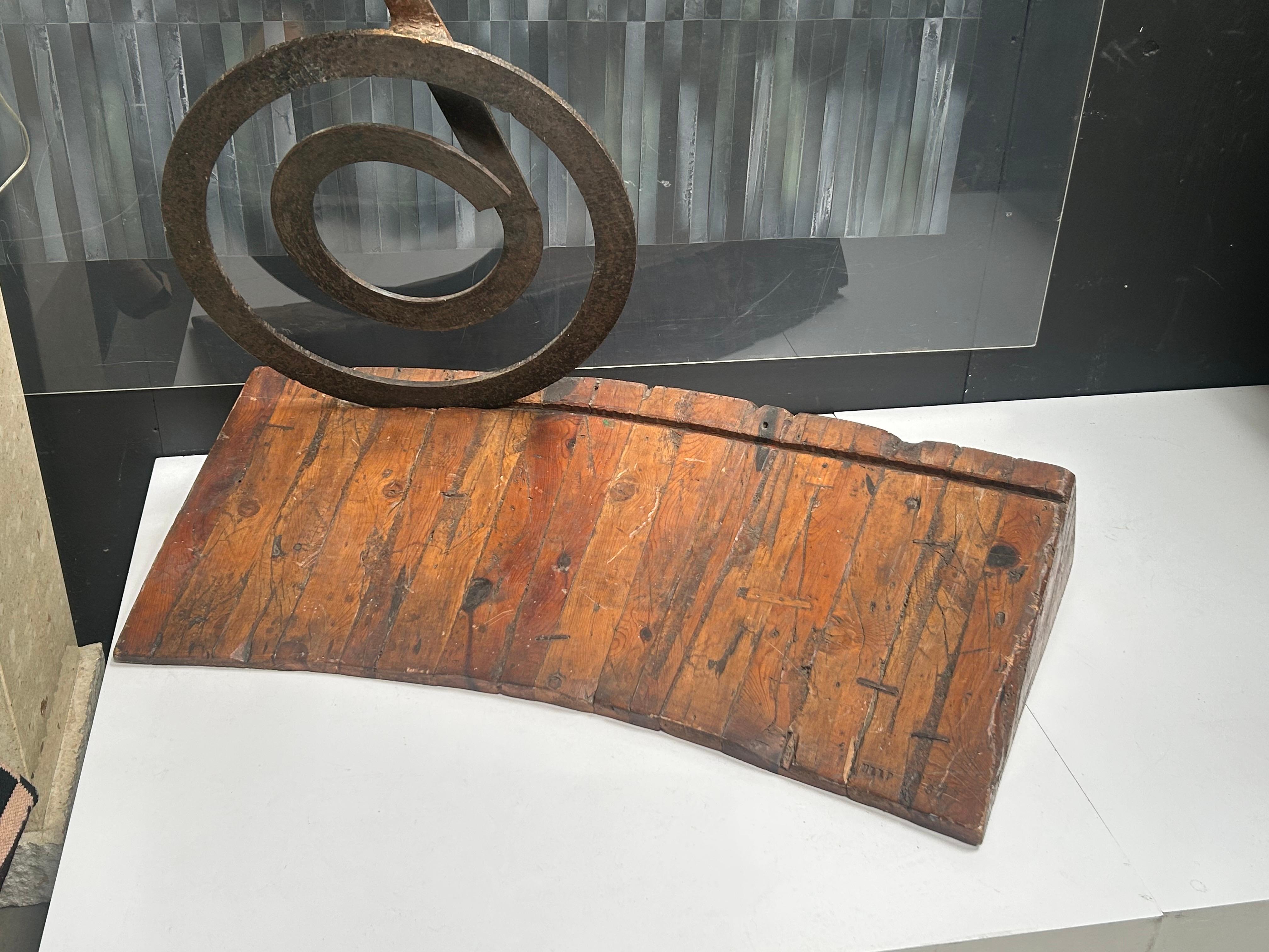 Große skurrile Bodenskulptur 1987 (20. Jahrhundert) im Angebot