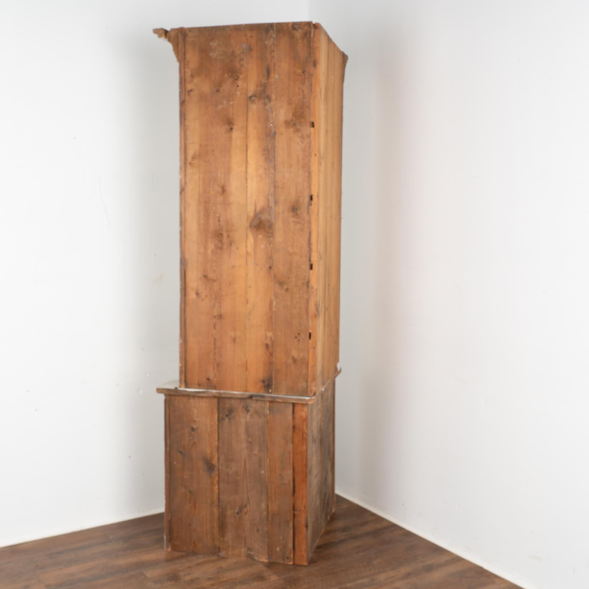 Tall White Corner Cabinet Cupboard, Sweden circa 1820-40 For Sale 1