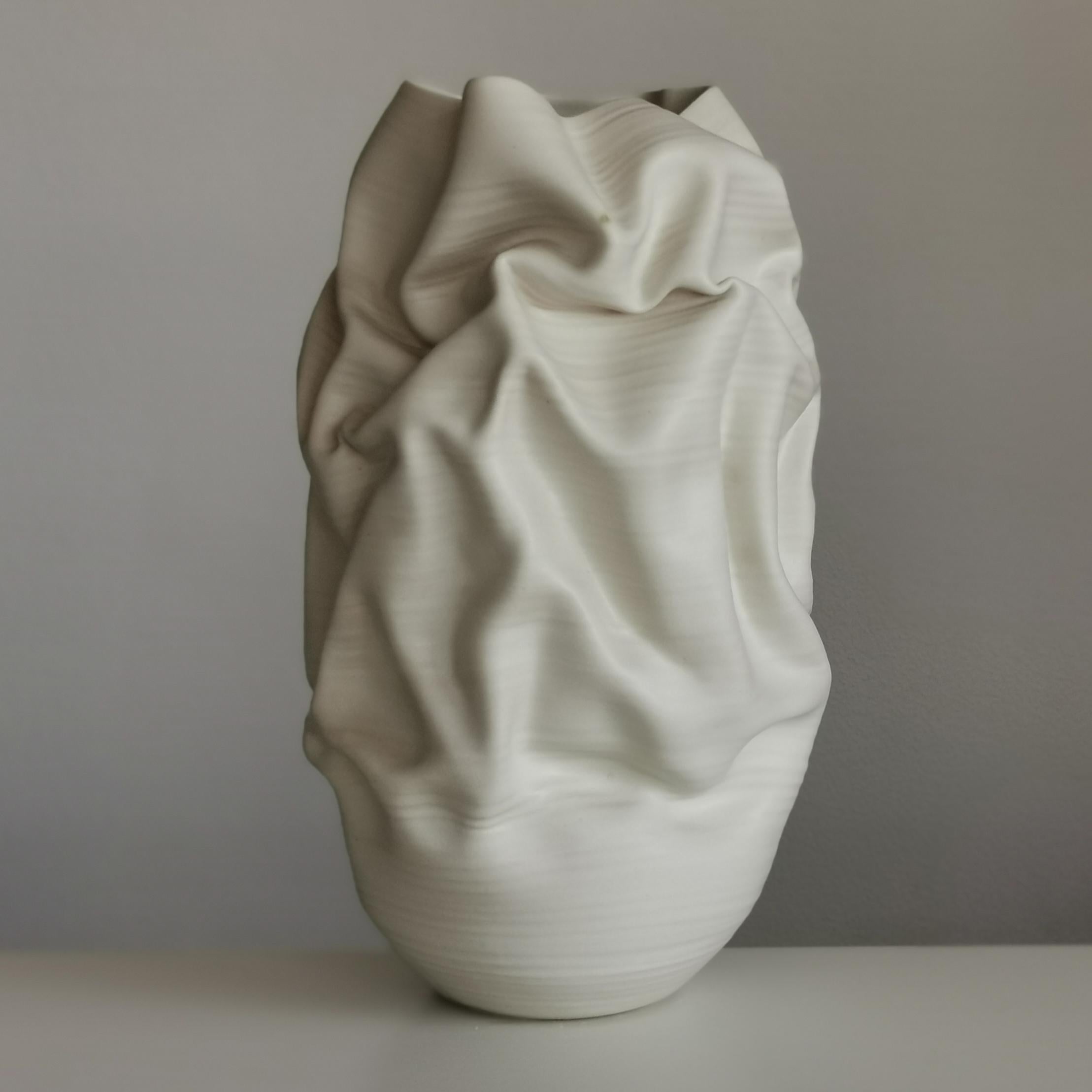 Tall White Crumpled Form No 31, Ceramic Vessel by Nicholas Arroyave-Portela In New Condition In London, GB