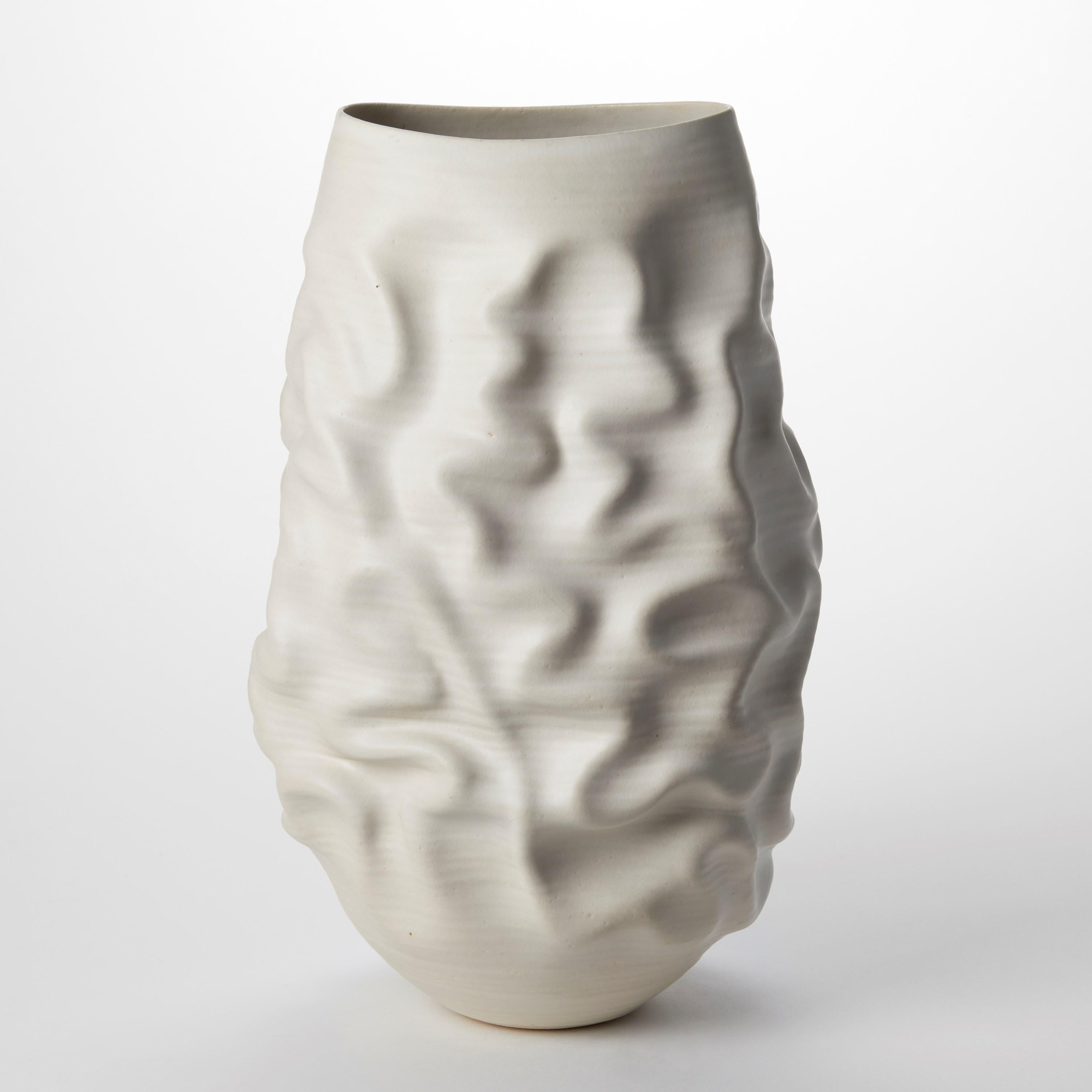 Spagnolo Vaso alto bianco disidratato n. 69, sgualcito di Nicholas Arroyave-Portela in vendita