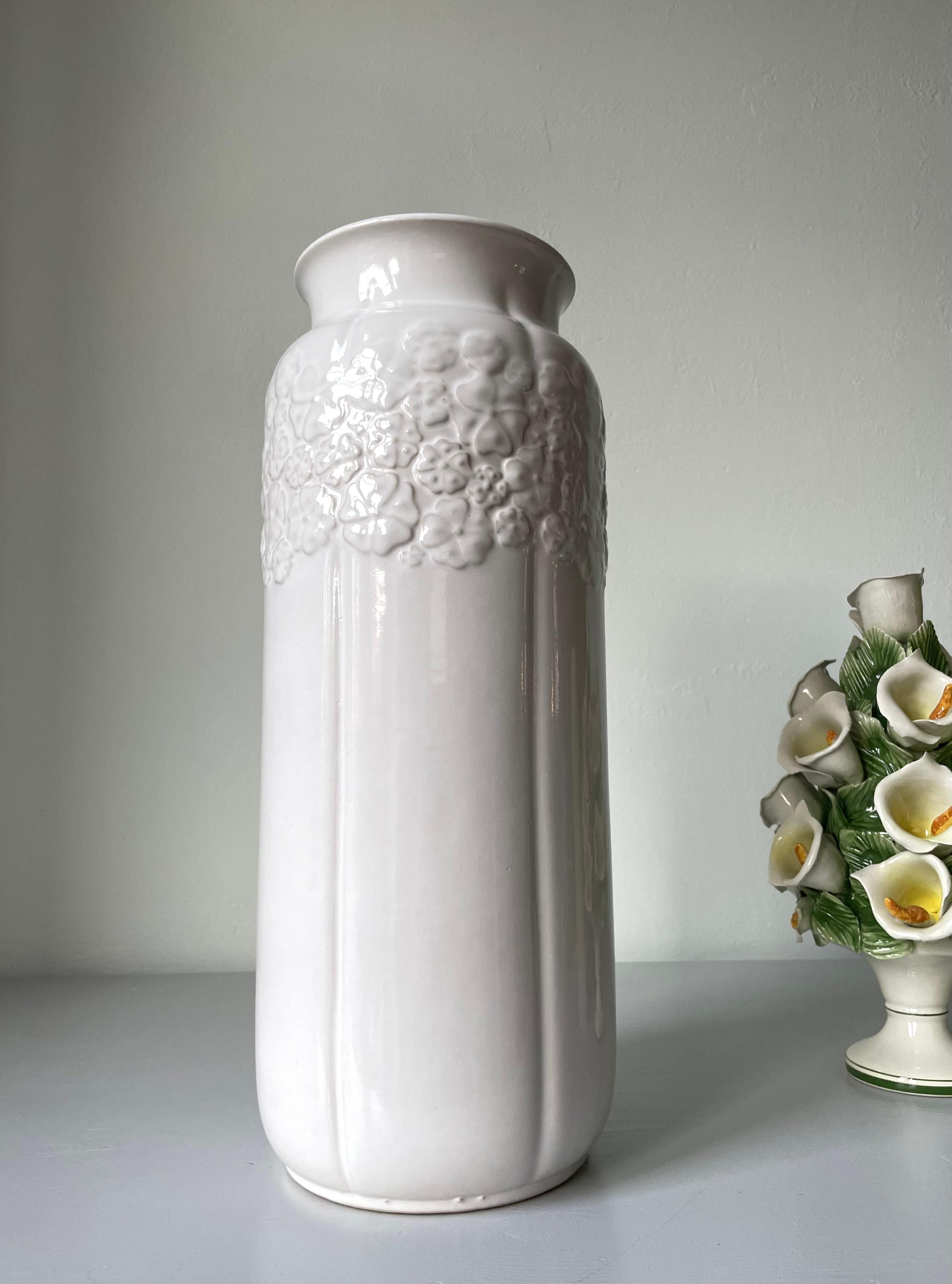 Mid-Century Modern Bay Keramik Tall White Modernist Floor Vase With Organic Decor, 1970s For Sale