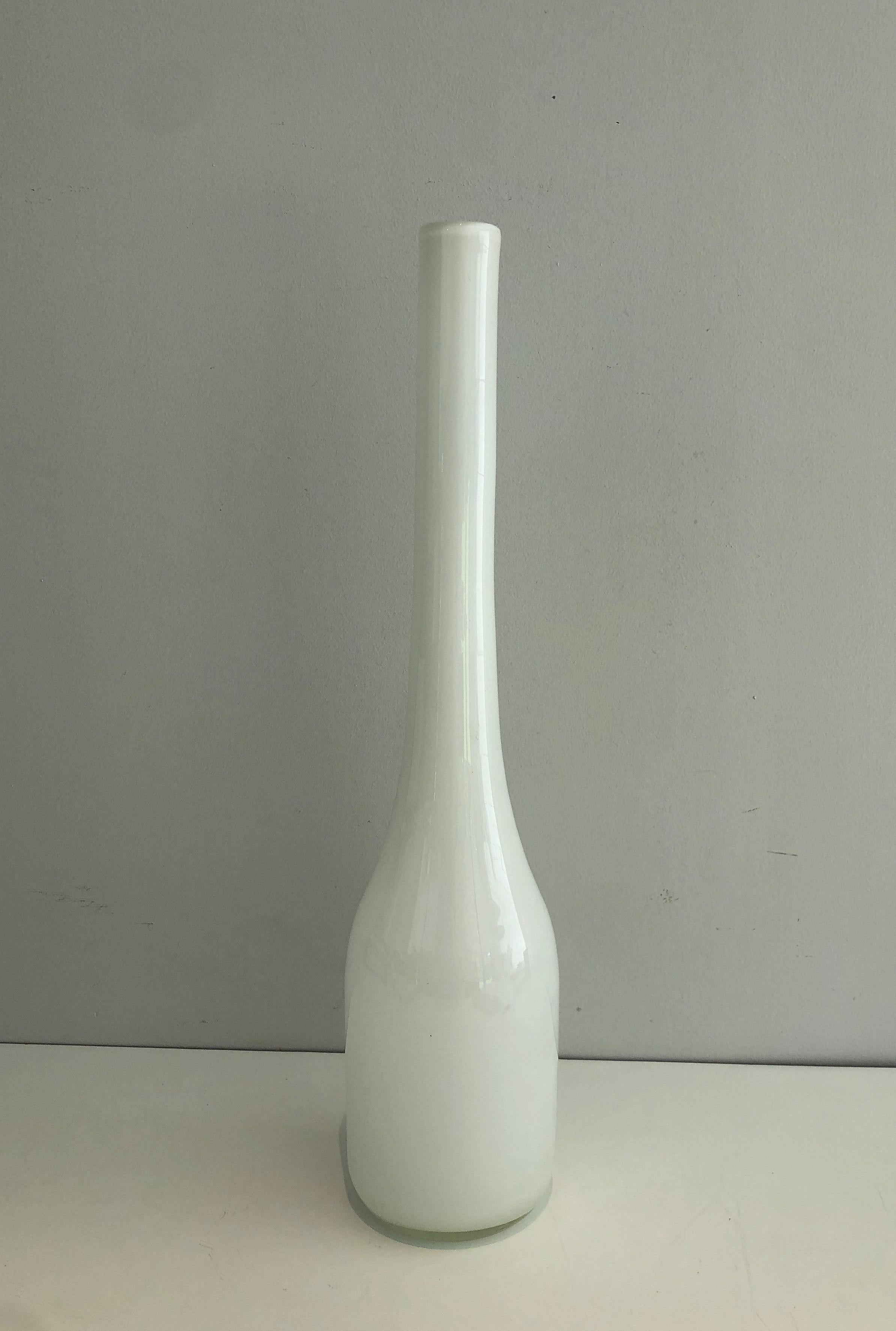 Tall White Opaline Glass Vase, French Work, Circa 1970 For Sale 3