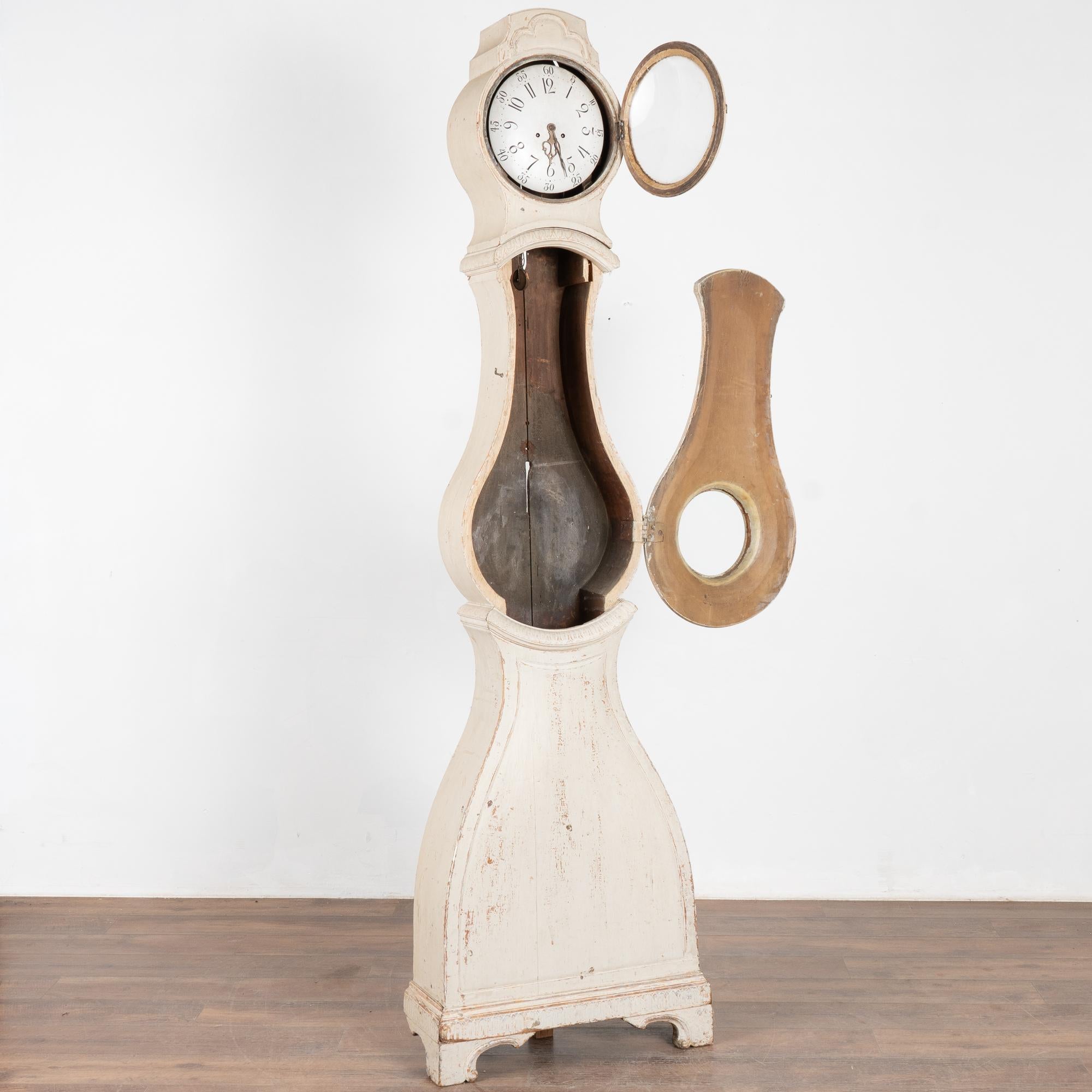 Gustavian Tall White Swedish Pine Mora Grandfather Clock, circa 1840 For Sale