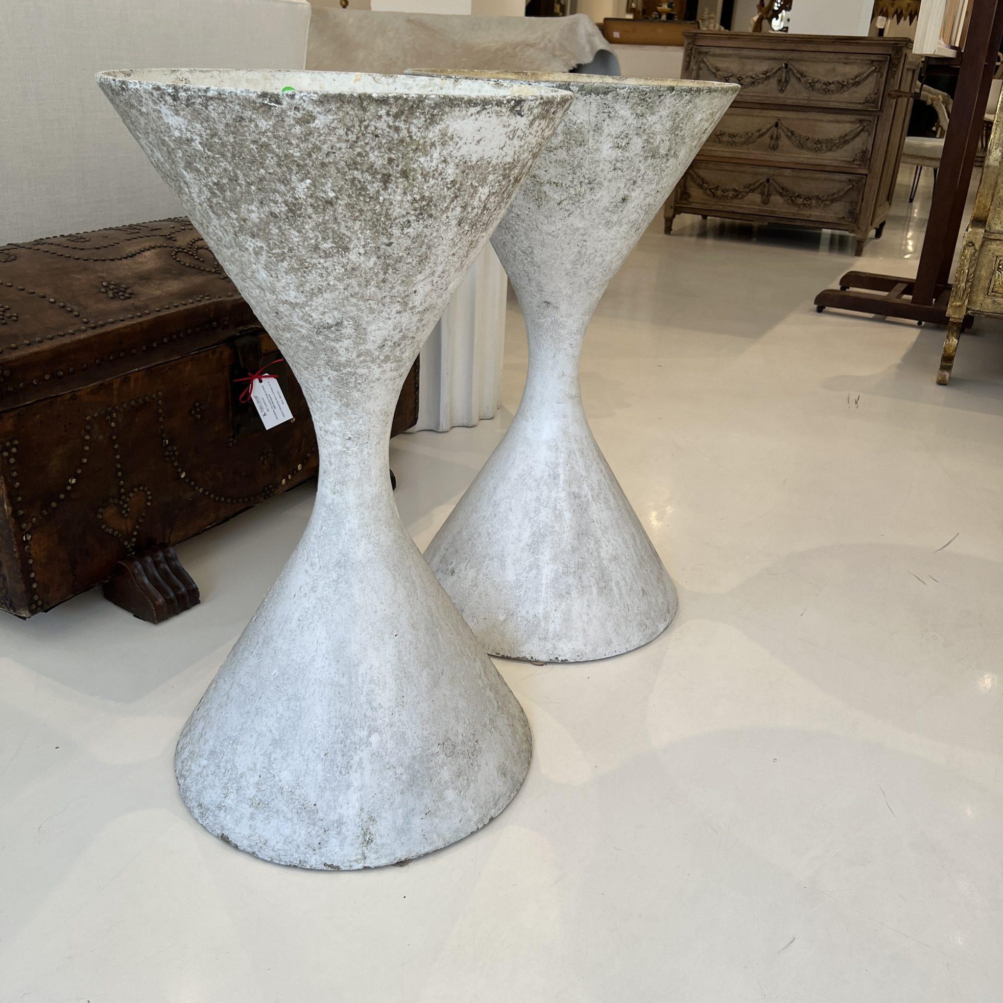 Jardineras altas Willy Guhl blancas (Una disponible) Suizo en venta