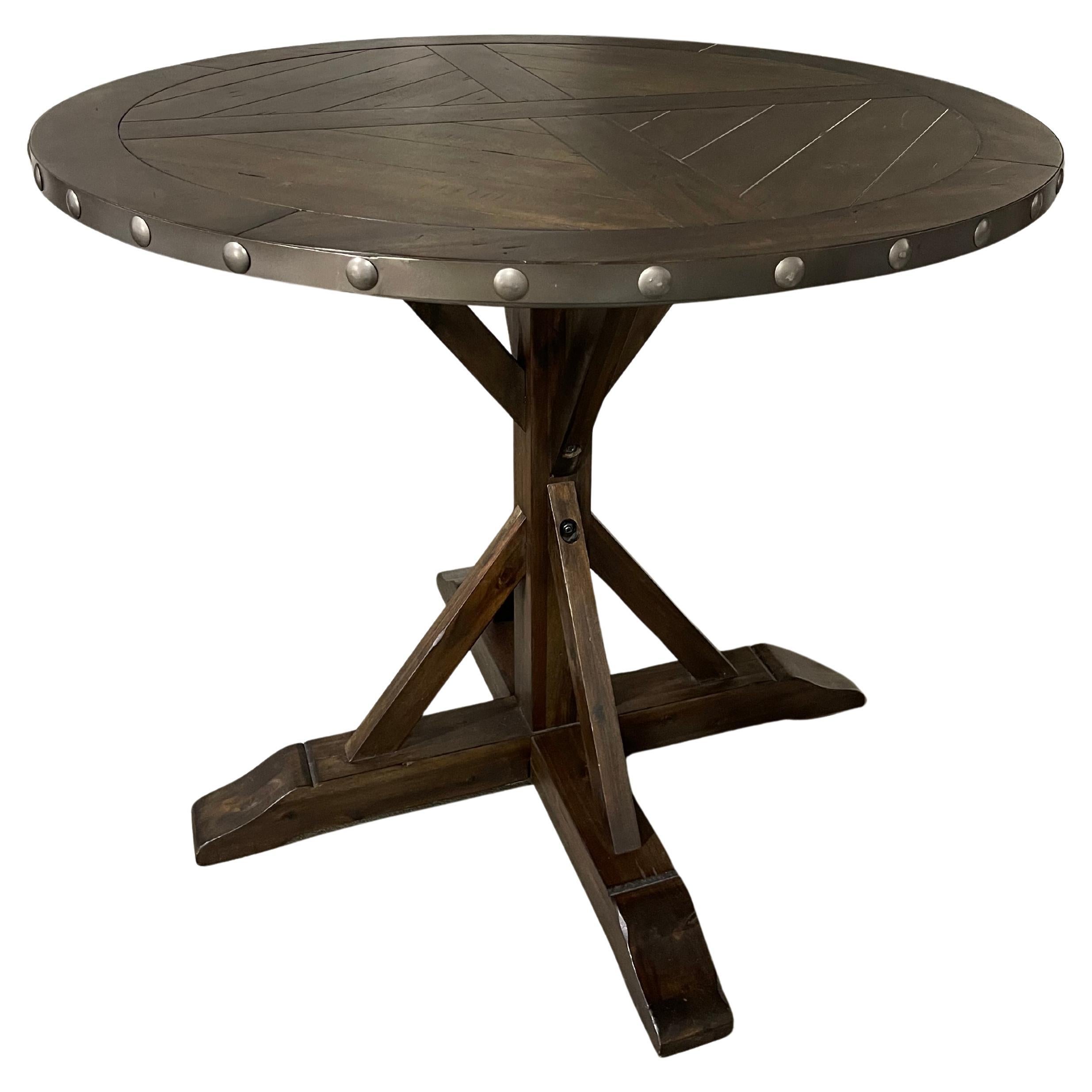Grande table ronde à boissons ou de bar en Wood, 21e siècle en vente