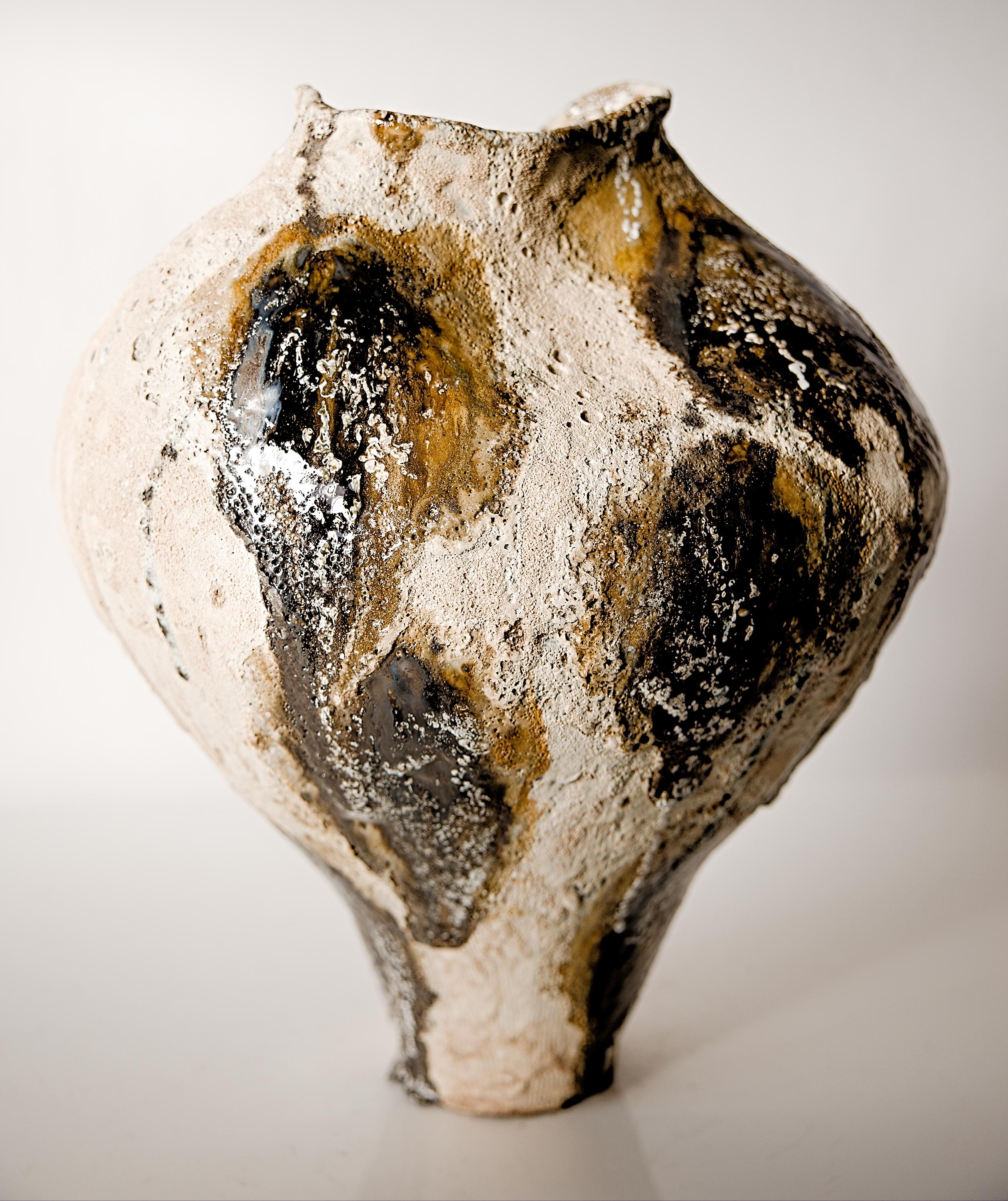 Tall Woodland Moon Vessel- Hand Made Vase II In condizioni Nuovo in vendita a Van Nuys, CA