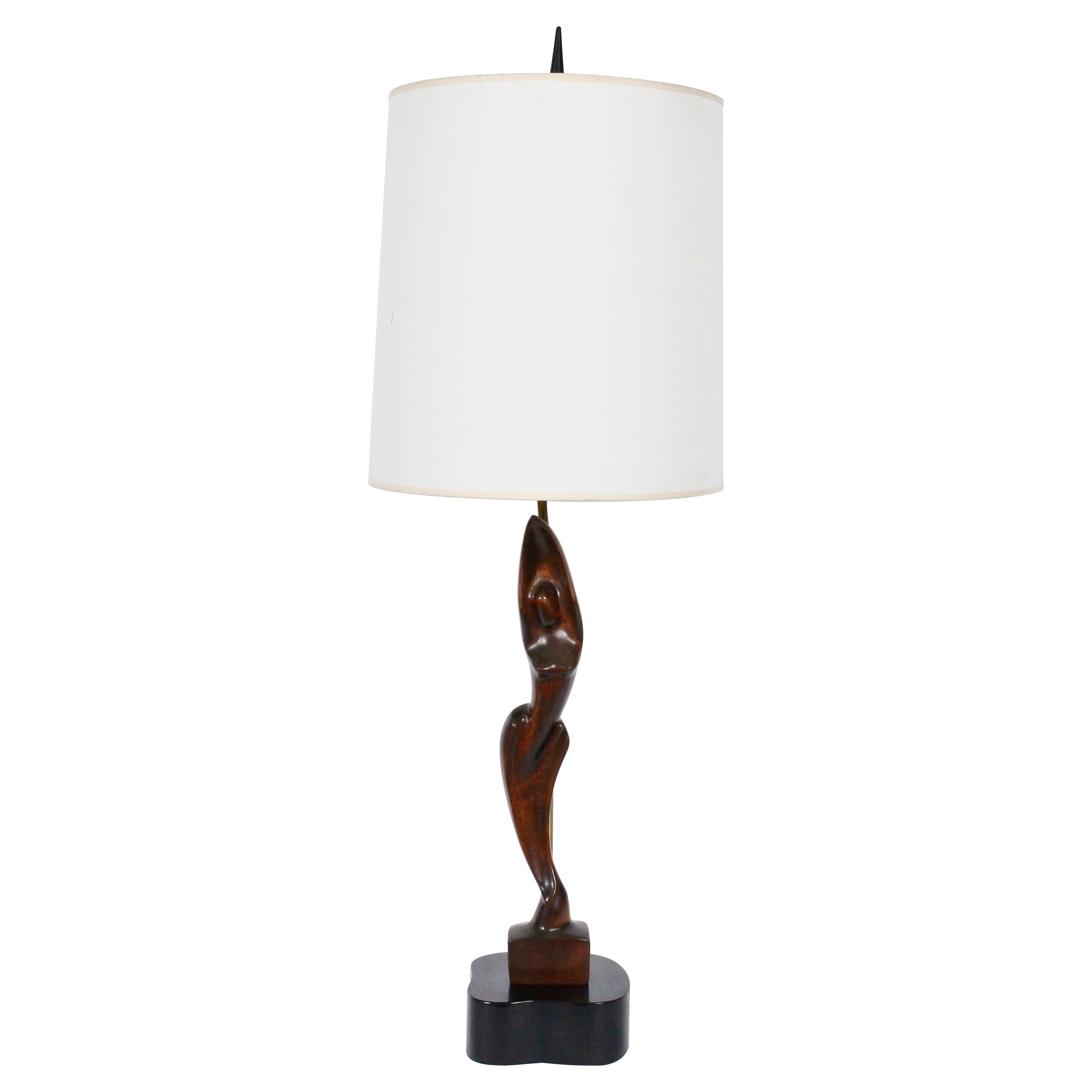 Grande lampe de table "Figural" en acajou foncé, fabriquée à la main par Yasha Heifetz, vers 1950