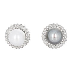 Boucles d'oreilles Tallarico en or blanc, perles des mers du Sud et diamants