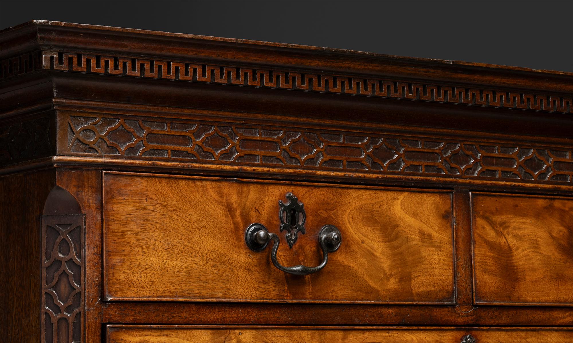 Tallboy Chest of Drawers, England circa 1780 in vendita 2