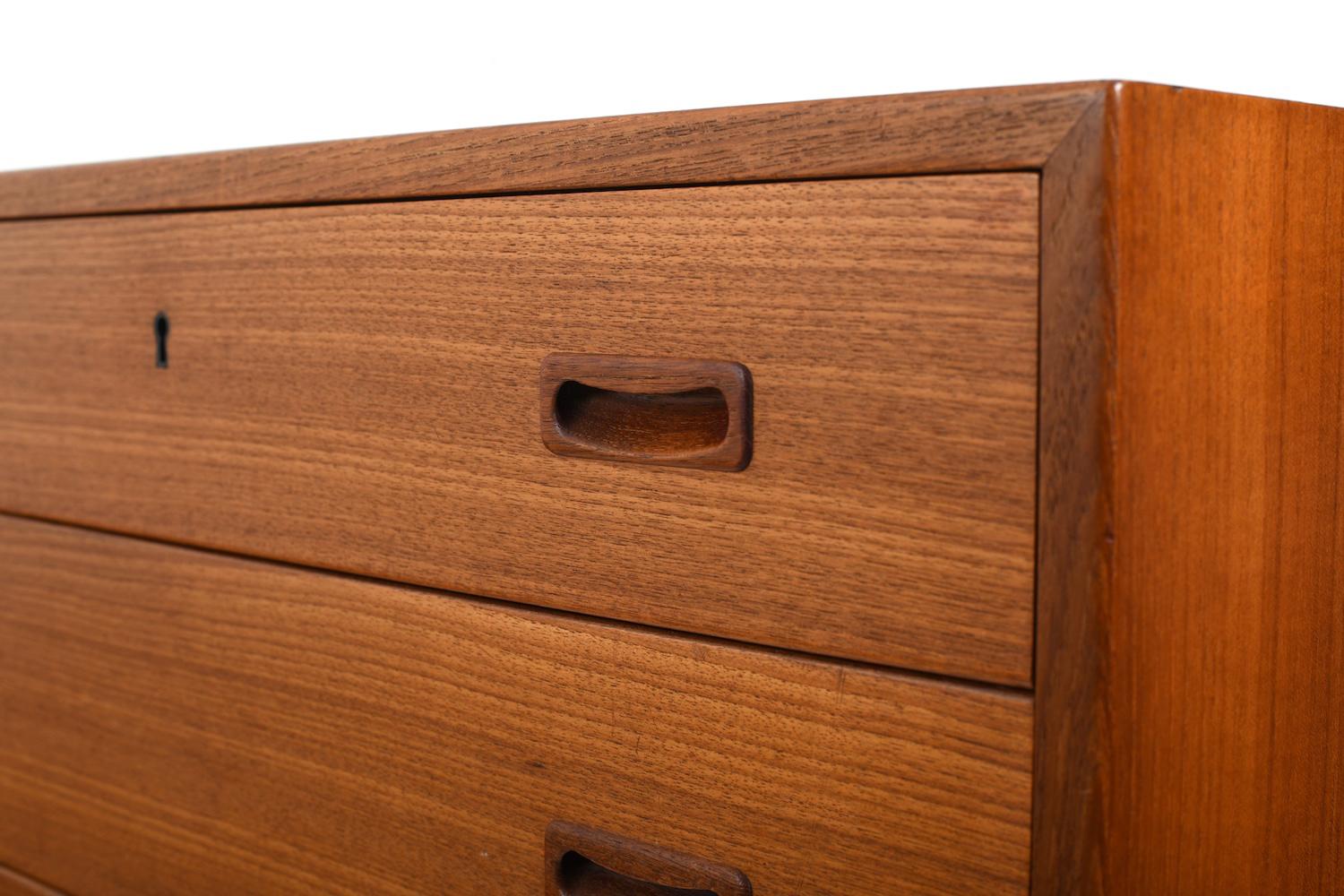 Tallboy Chest of Drawers in Teak by Omann Jun. 1960s. For Sale 2