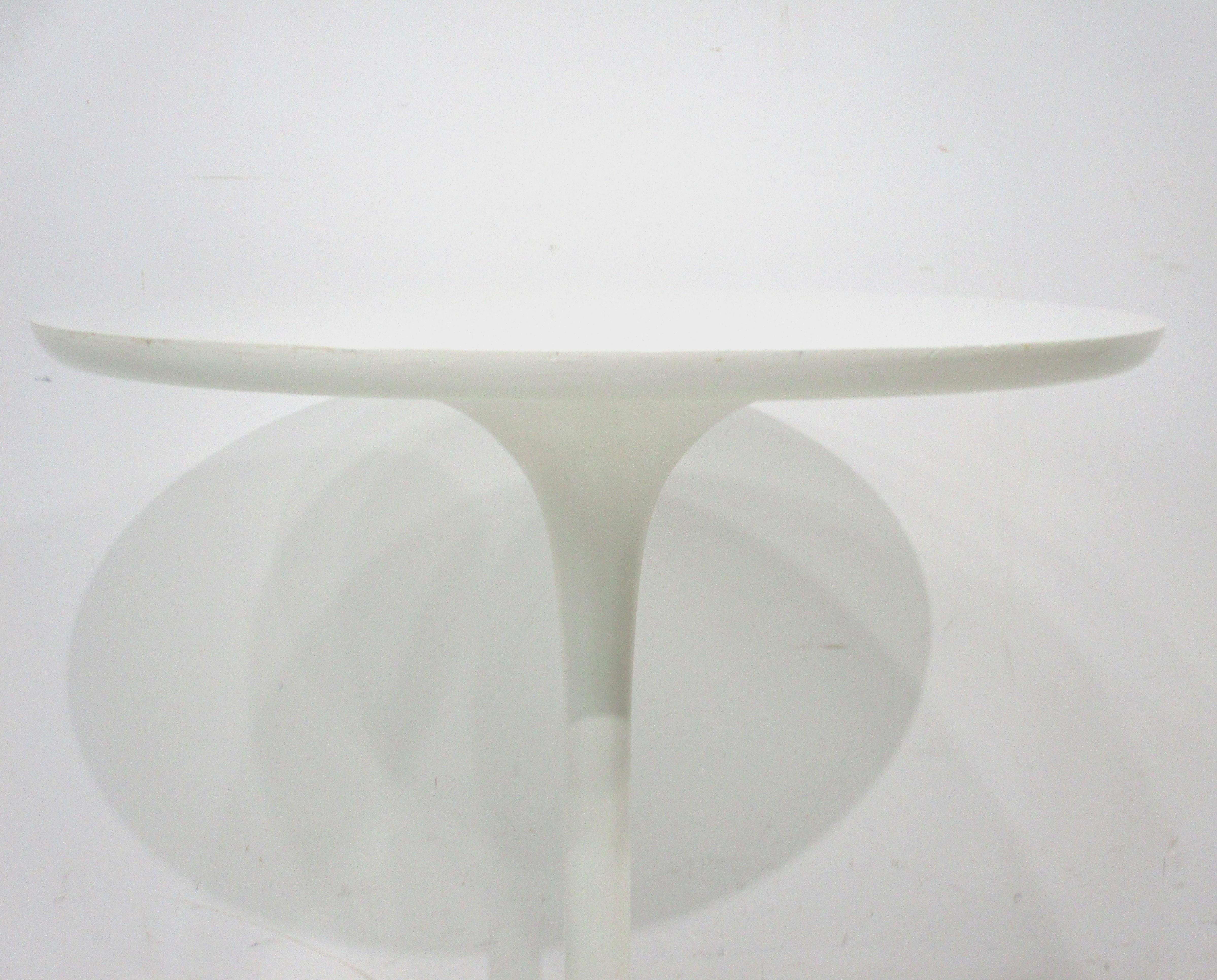 Taller Tulip Side / Lamp Table by Maurice Burke in the style of Saarinen  In Good Condition For Sale In Cincinnati, OH