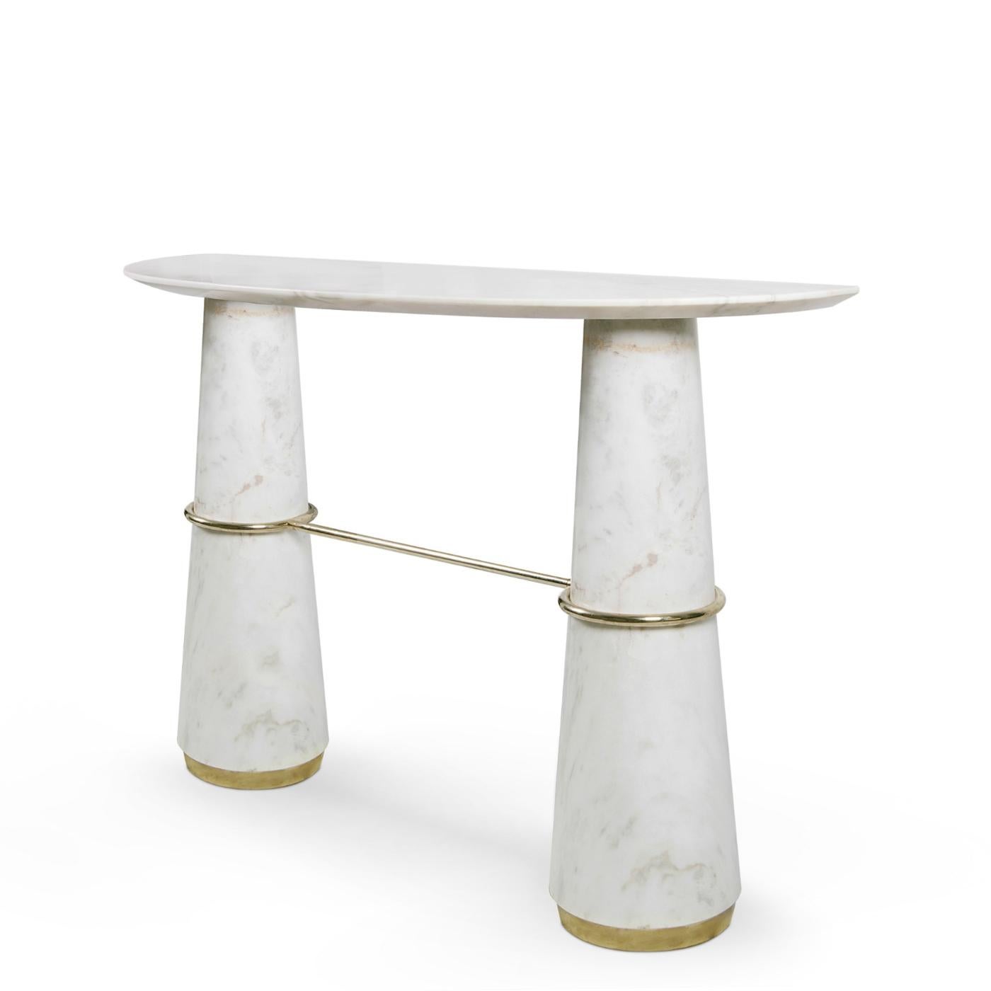 Console table Tama all in solid white marble,
with polished brass finishes.
