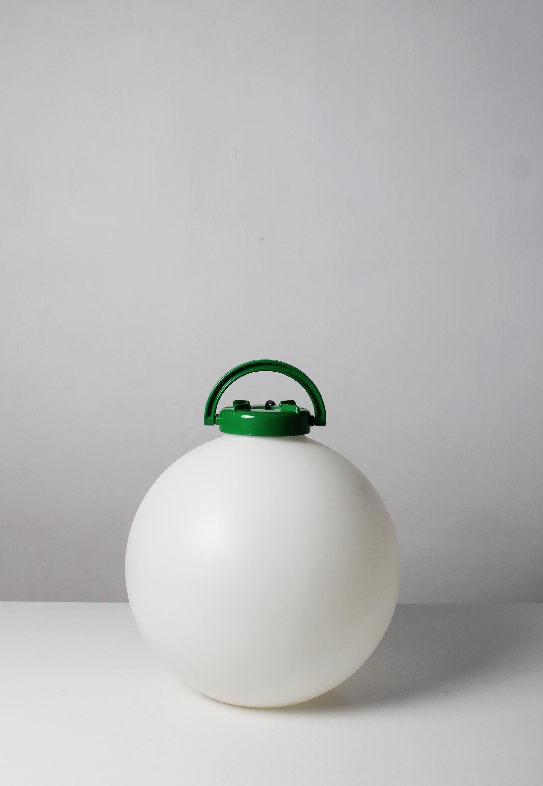 TAMA Portable Lamp by Isao Hosoe for Valenti Luce, 1970s Japanese pop style
Step into the future as imagined in the 1970s with the TAMA L lamp by visionary designer Isao Hosoe for Valenti Luce. A standout of Space Age Italian design, this sculptural