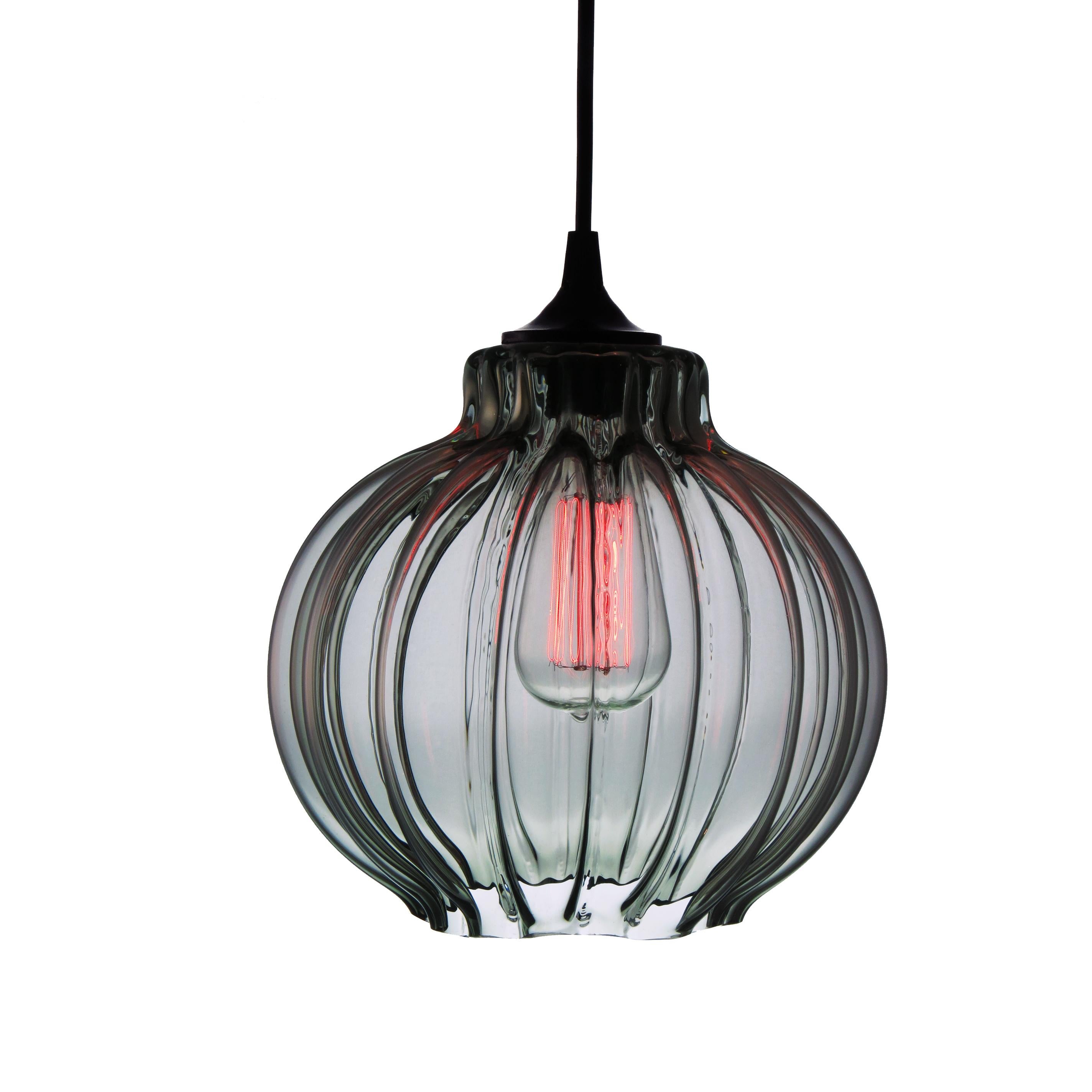 Tamala, Contemporary Hand Blown Pendant Lamp in Clear by Luminosa In New Condition For Sale In San Miguel de Allende, MX