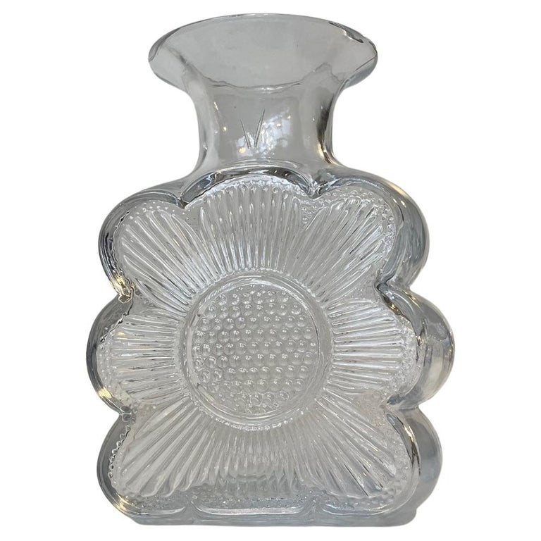 Tamara Aladin Amuletti, Sunflower Glass Vase for Riihimäen Lasi, 1970s For  Sale at 1stDibs | riihimäen lasi amuletti