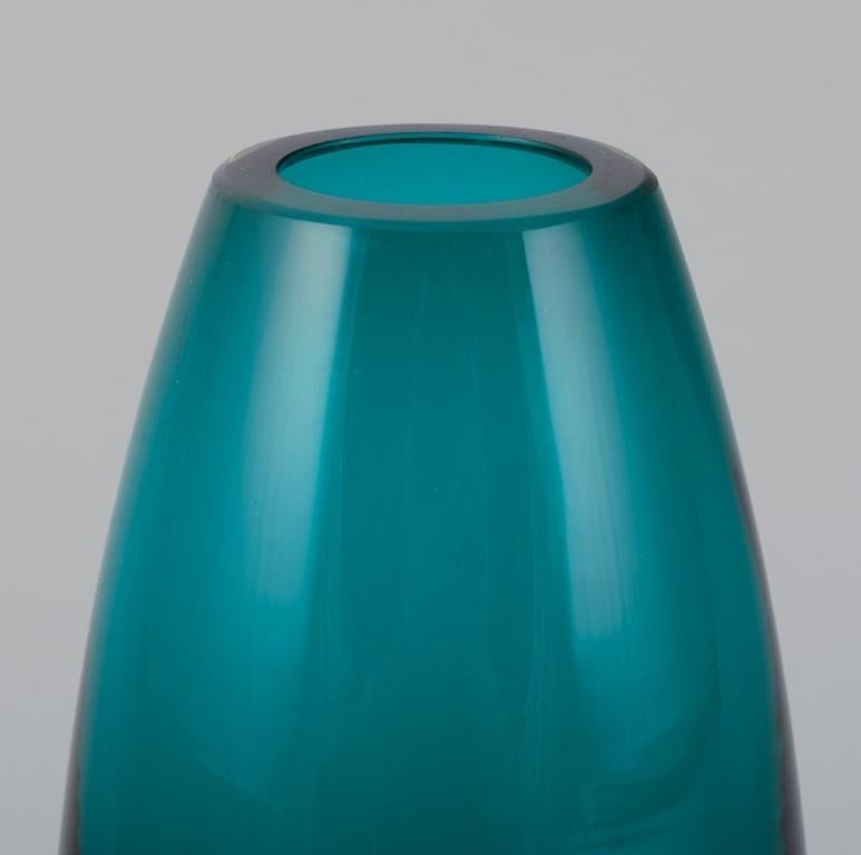 Scandinavian Modern Tamara Aladin for Riihimäen Lasi. Art glass vase in turquoise. 1960s For Sale