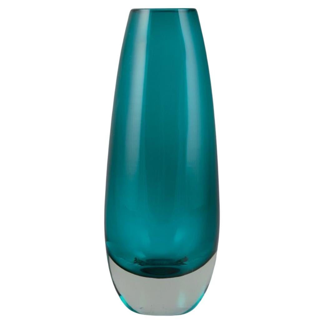Tamara Aladin for Riihimäen Lasi, Finland. Art glass vase in turquoise. For Sale