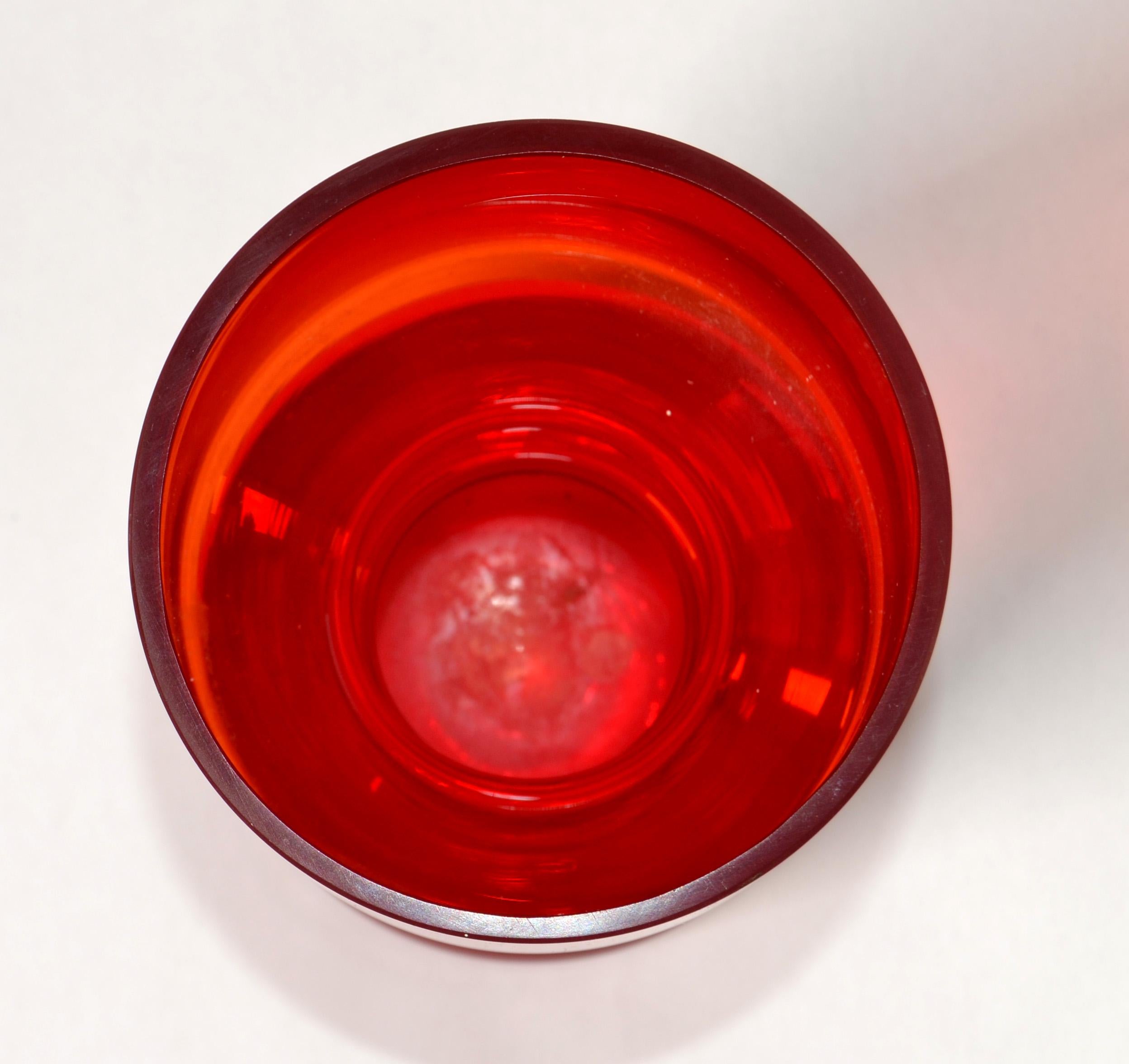 Tamara Aladin Riihimaen Lasi Oy Finland Red Blown Art Glass Vase Scandinavian   For Sale 1
