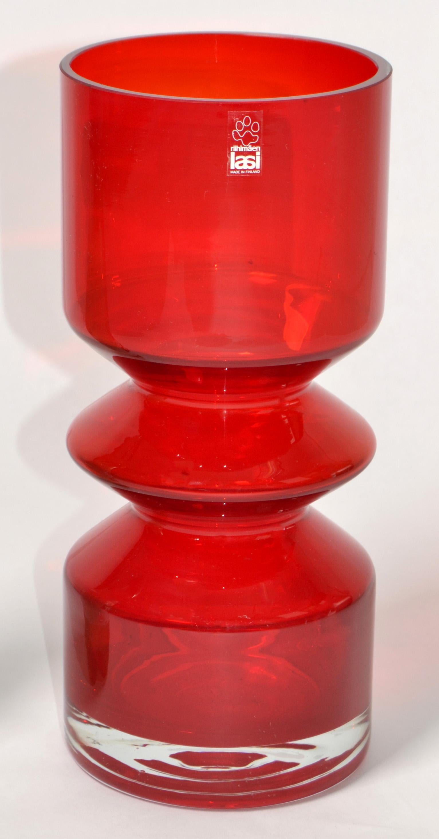 Tamara Aladin Riihimaen Lasi Oy Finland Red Blown Art Glass Vase Scandinavian   For Sale 4